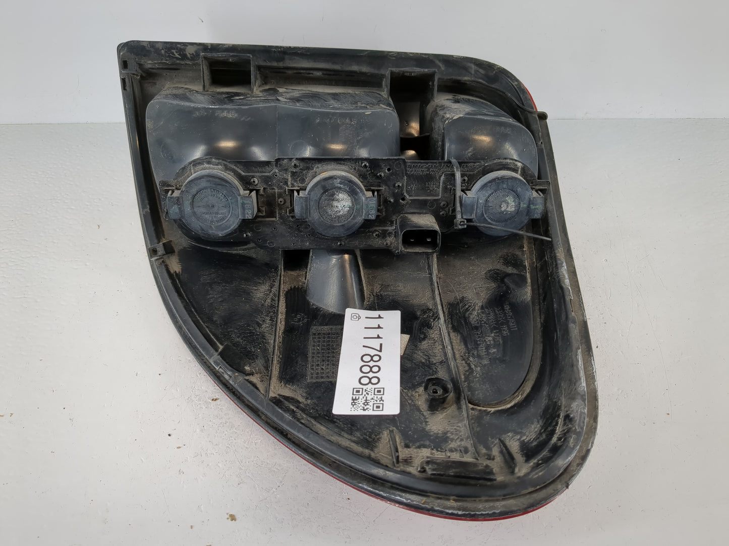 2001-2003 Dodge Caravan Tail Light Assembly Driver Left OEM P/N:04857601 Fits Fits 2001 2002 2003 OEM Used Auto Parts - Oemu