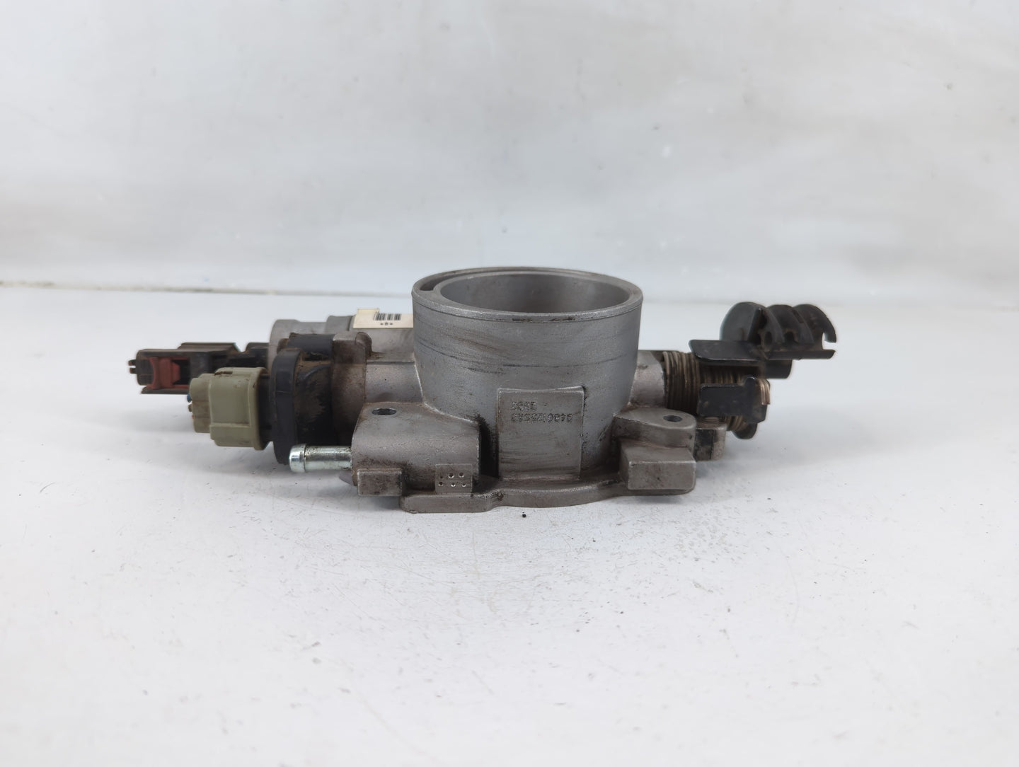 2002 Dodge Caravan Throttle Body P/N:04861255AB K2110, 526-01 Fits Fits 2001 OEM Used Auto Parts - Oemusedautoparts1.com