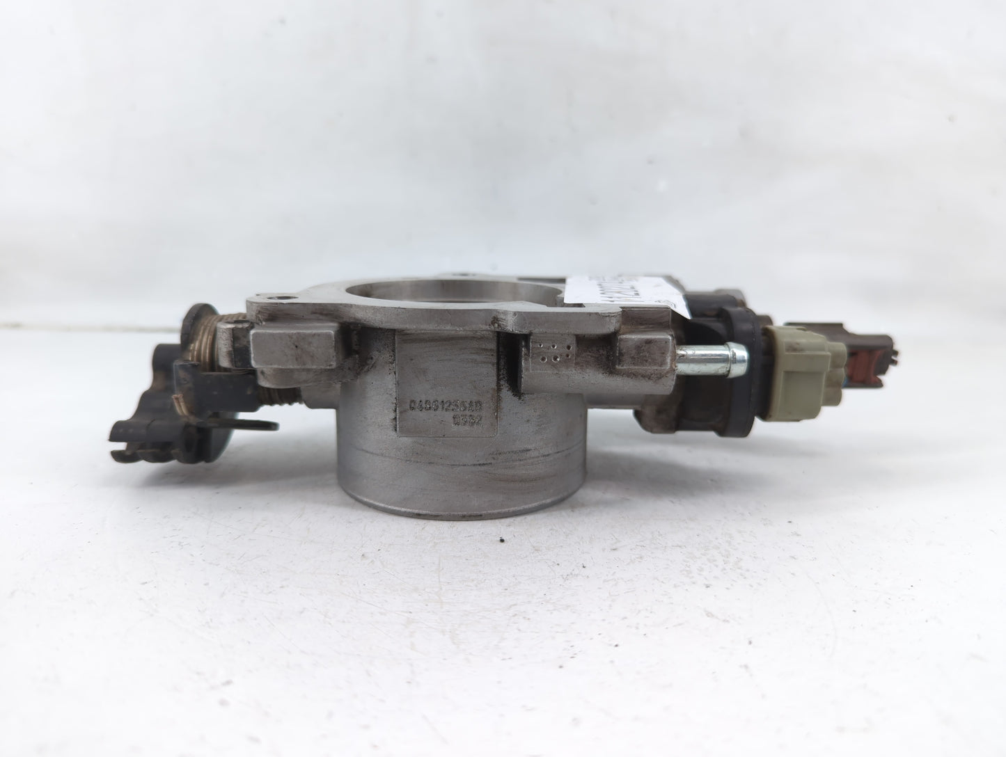 2002 Dodge Caravan Throttle Body P/N:04861255AB K2110, 526-01 Fits Fits 2001 OEM Used Auto Parts - Oemusedautoparts1.com