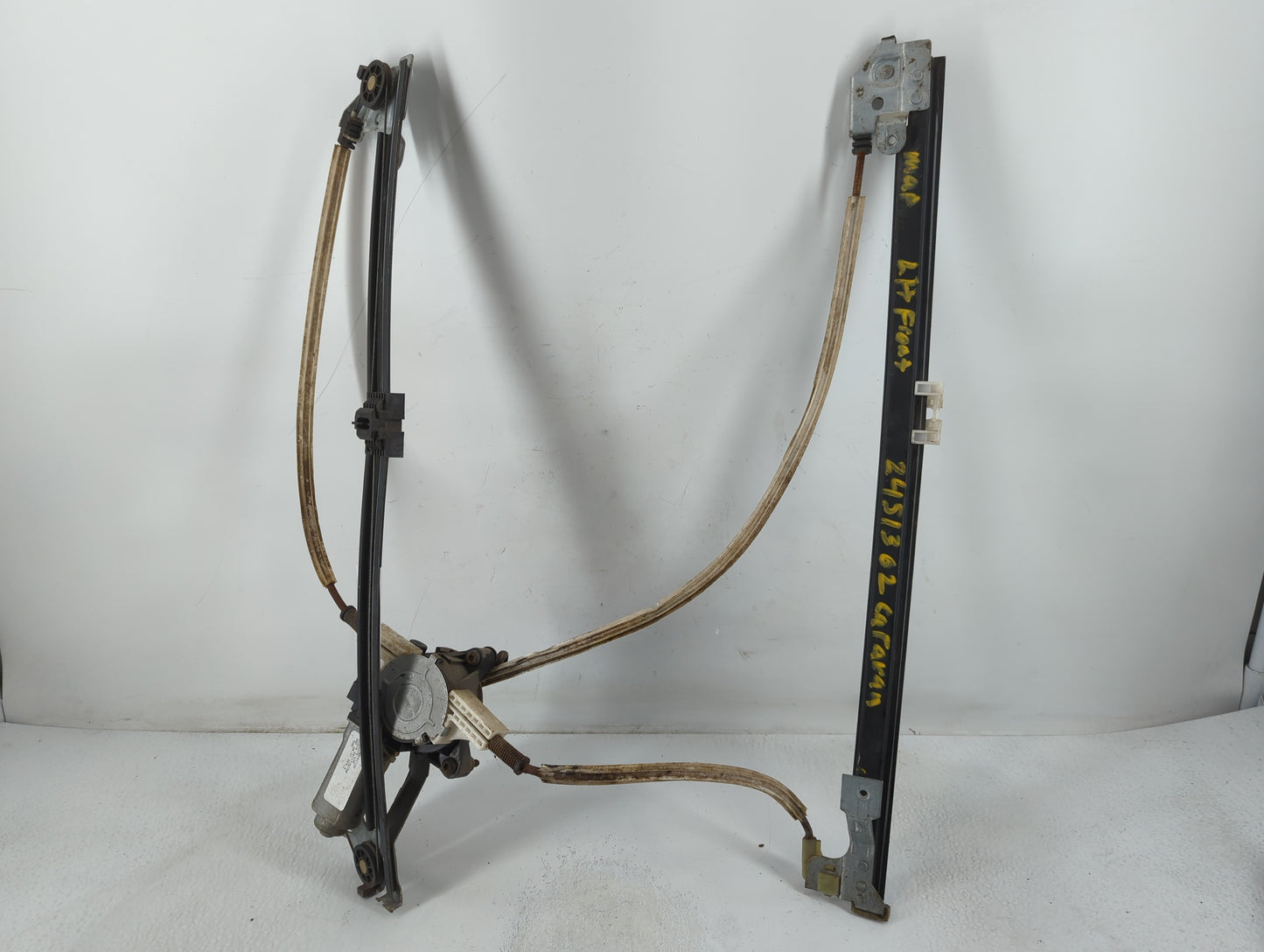 2001-2003 Dodge Caravan Driver Left Front Window Regulator - Oemusedautoparts1.com