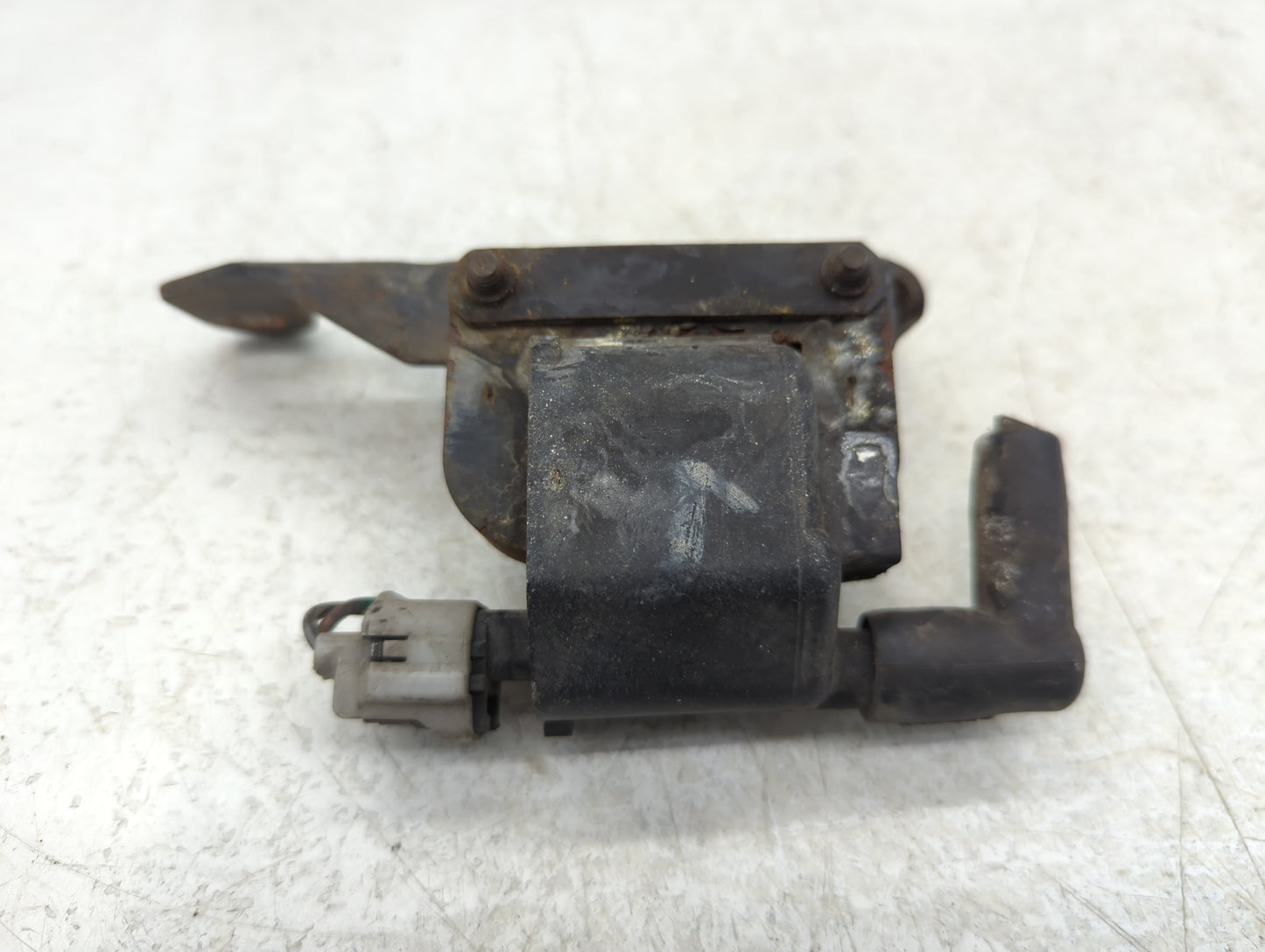 1998-2003 Dodge Dakota Ignition Coil Igniter Pack - Oemusedautoparts1.com