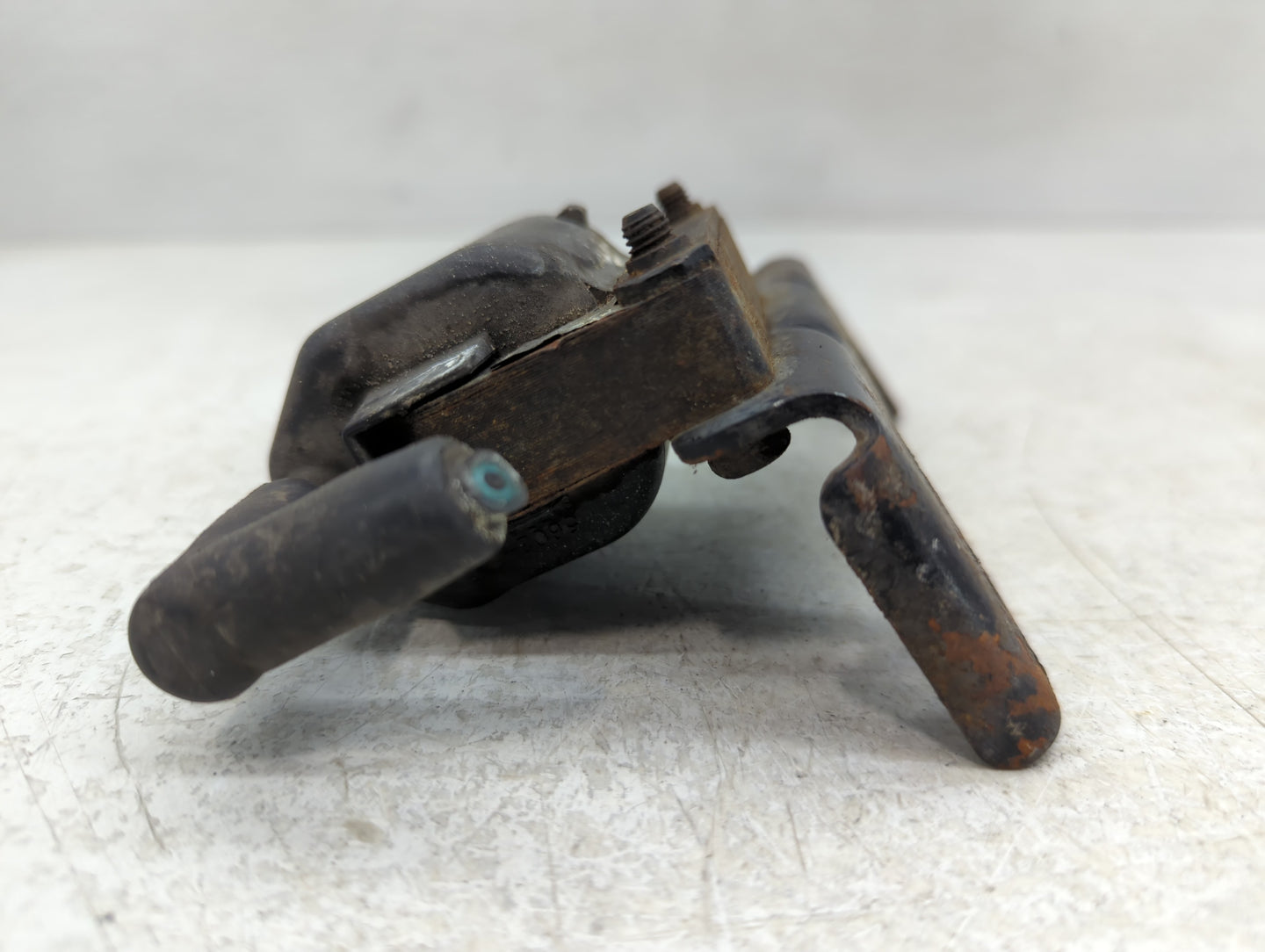 1998-2003 Dodge Dakota Ignition Coil Igniter Pack - Oemusedautoparts1.com