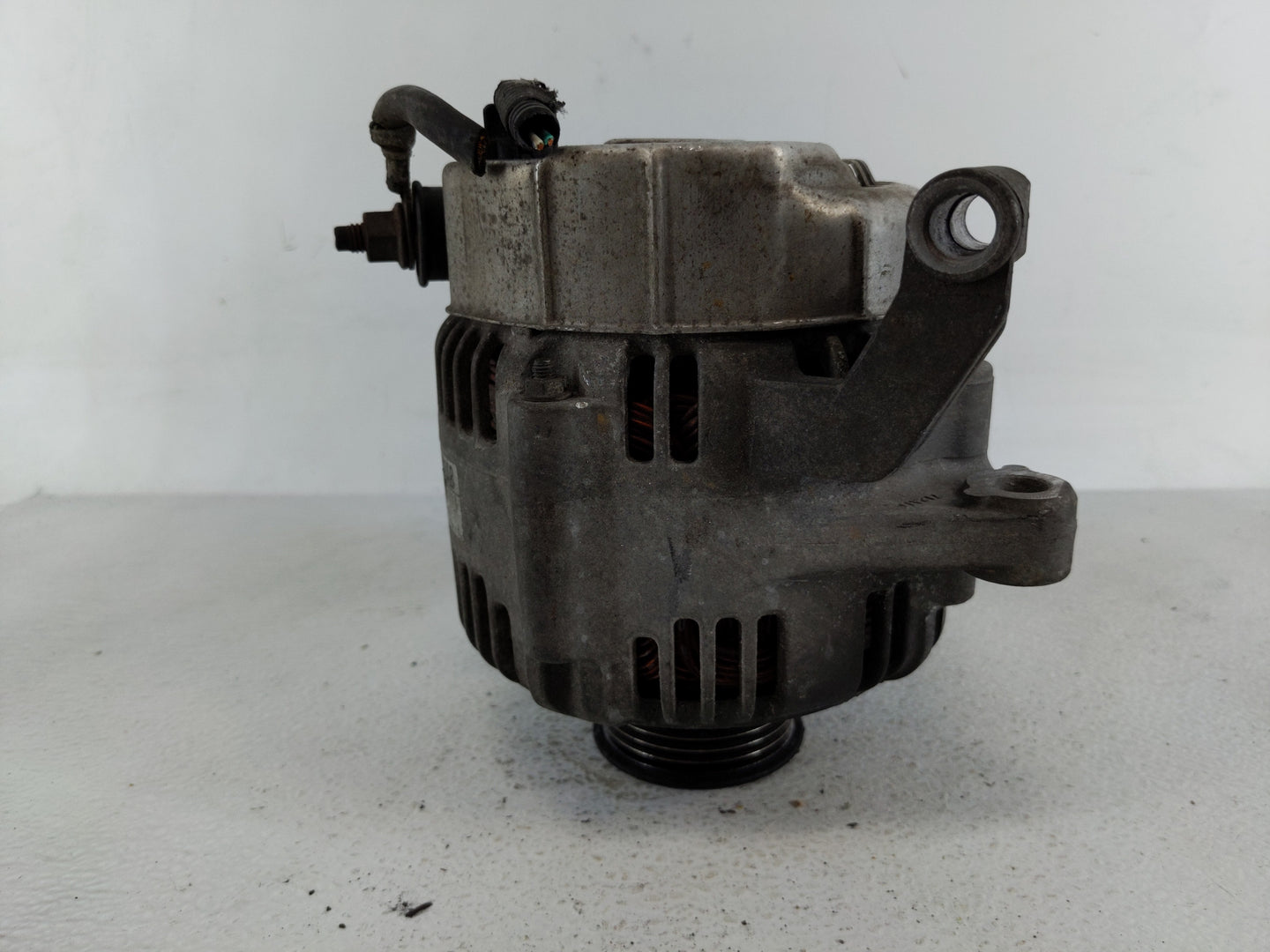 2001-2011 Dodge Dakota Alternator Replacement Generator Charging Assembly Engine OEM P/N:56041693AB Fits OEM Used Auto Parts