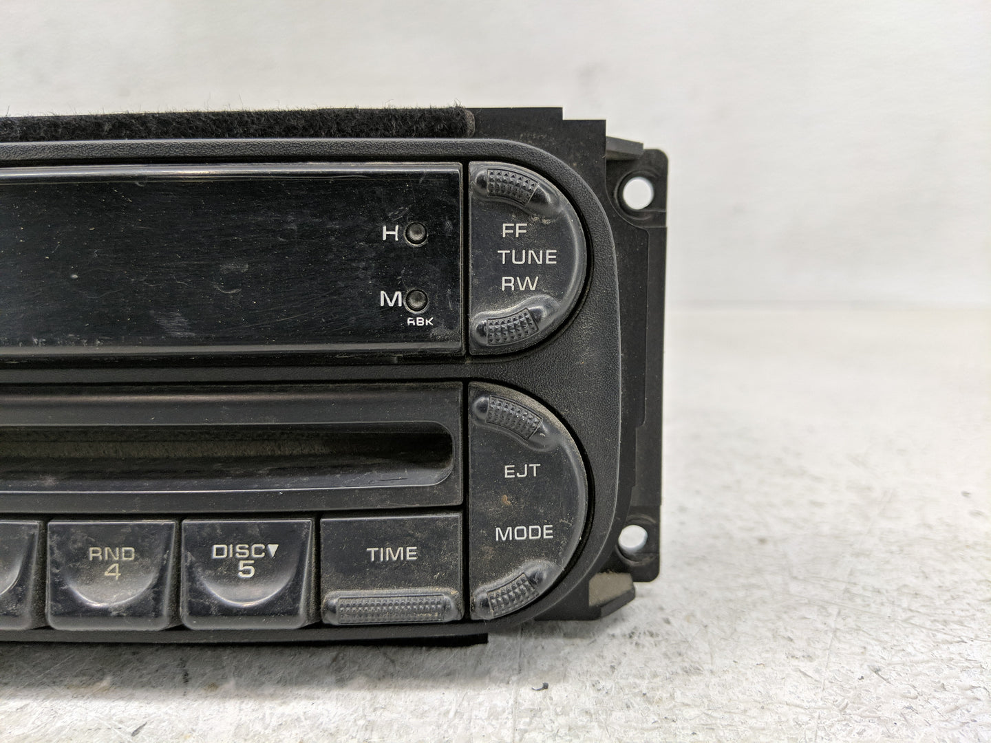 2002 Dodge Dakota Radio AM FM Cd Player Receiver Replacement P/N:P56038589AM 1L2F-18C868-GA Fits OEM Used Auto Parts - Oemus