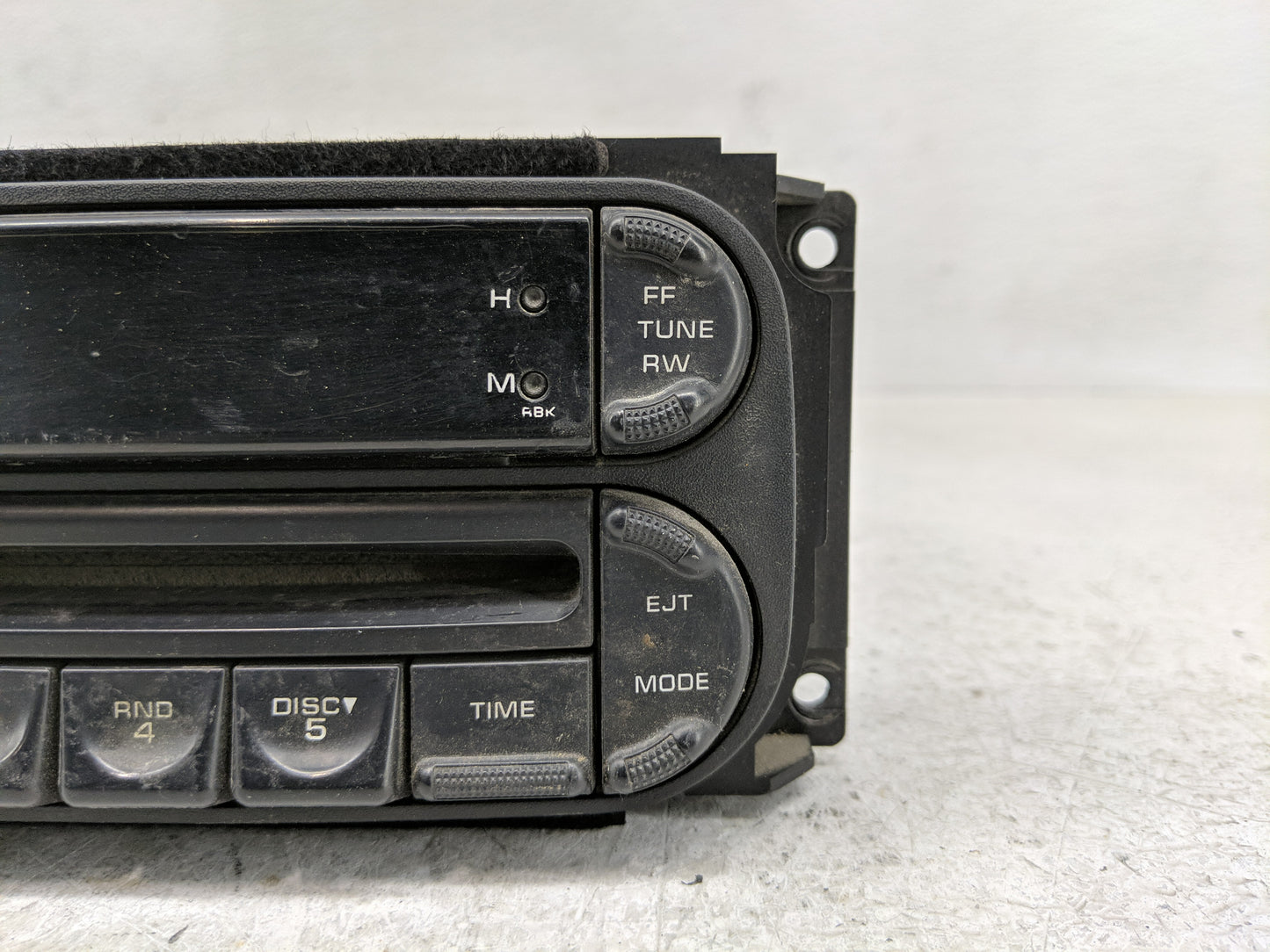 2002 Dodge Dakota Radio AM FM Cd Player Receiver Replacement P/N:P56038589AM 1L2F-18C868-GA Fits OEM Used Auto Parts - Oemus