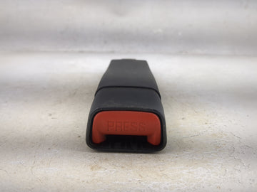 2000-2003 Dodge Durango Driver Seatbelt Buckle 1512937 - Oemusedautoparts1.com
