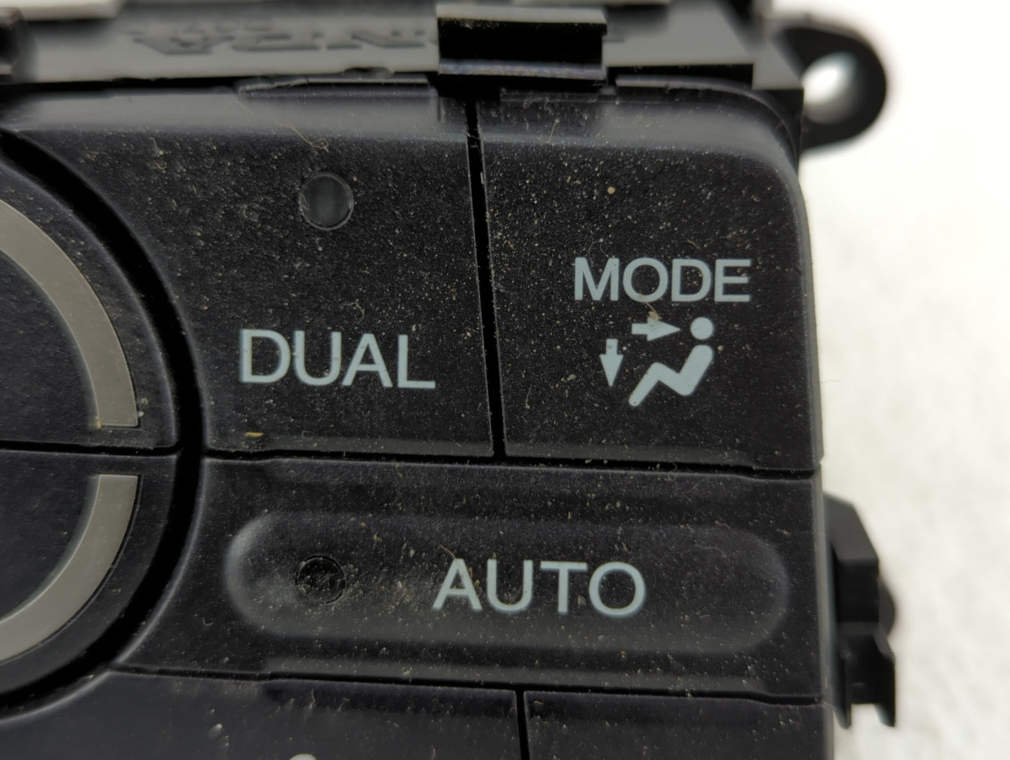 2001-2003 Dodge Durango Climate Control Module Temperature AC/Heater Replacement P/N:79620STKA430M1 5HA50TL2AA Fits OEM Used