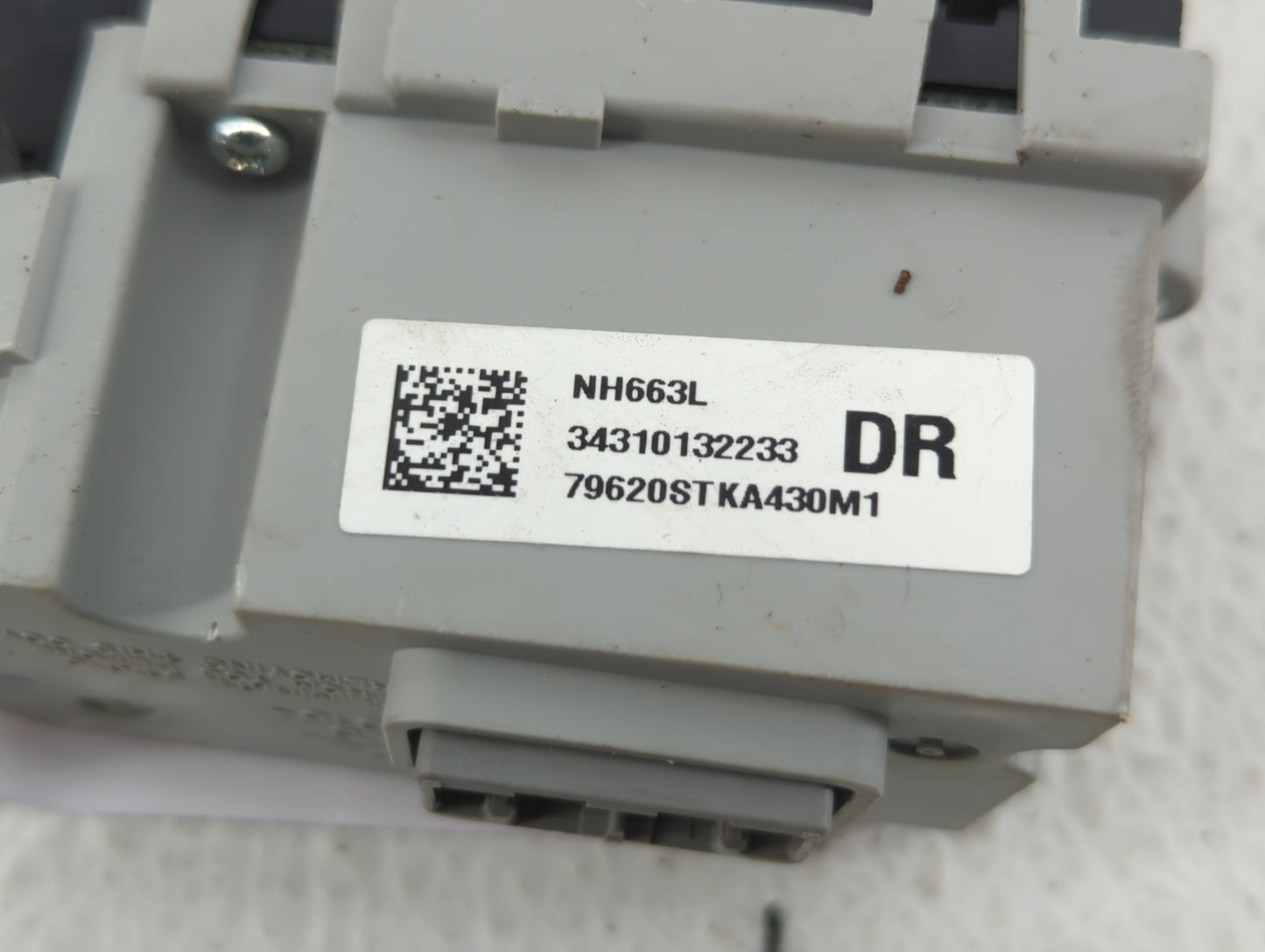 2001-2003 Dodge Durango Climate Control Module Temperature AC/Heater Replacement P/N:79620STKA430M1 5HA50TL2AA Fits OEM Used