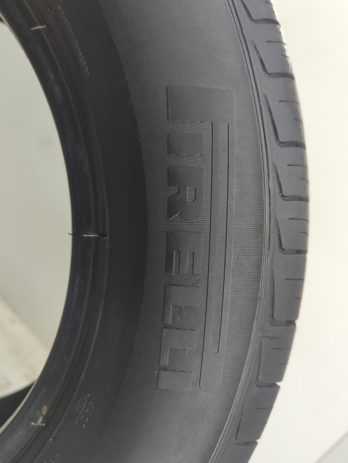 Used Tire 205/65R15 FIRELLI P4 94H - Tread Depth 12/32 - Oemusedautoparts1.com
