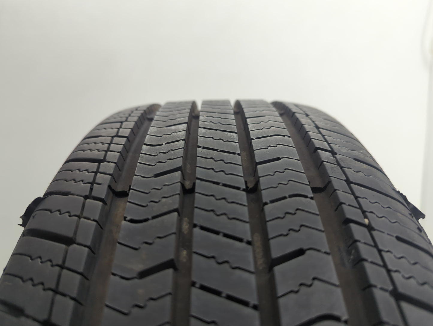 Used Tire 195/65R15 ARIZONA SILVER EDITION 91H - Tread Depth 8/32 - Oemusedautoparts1.com