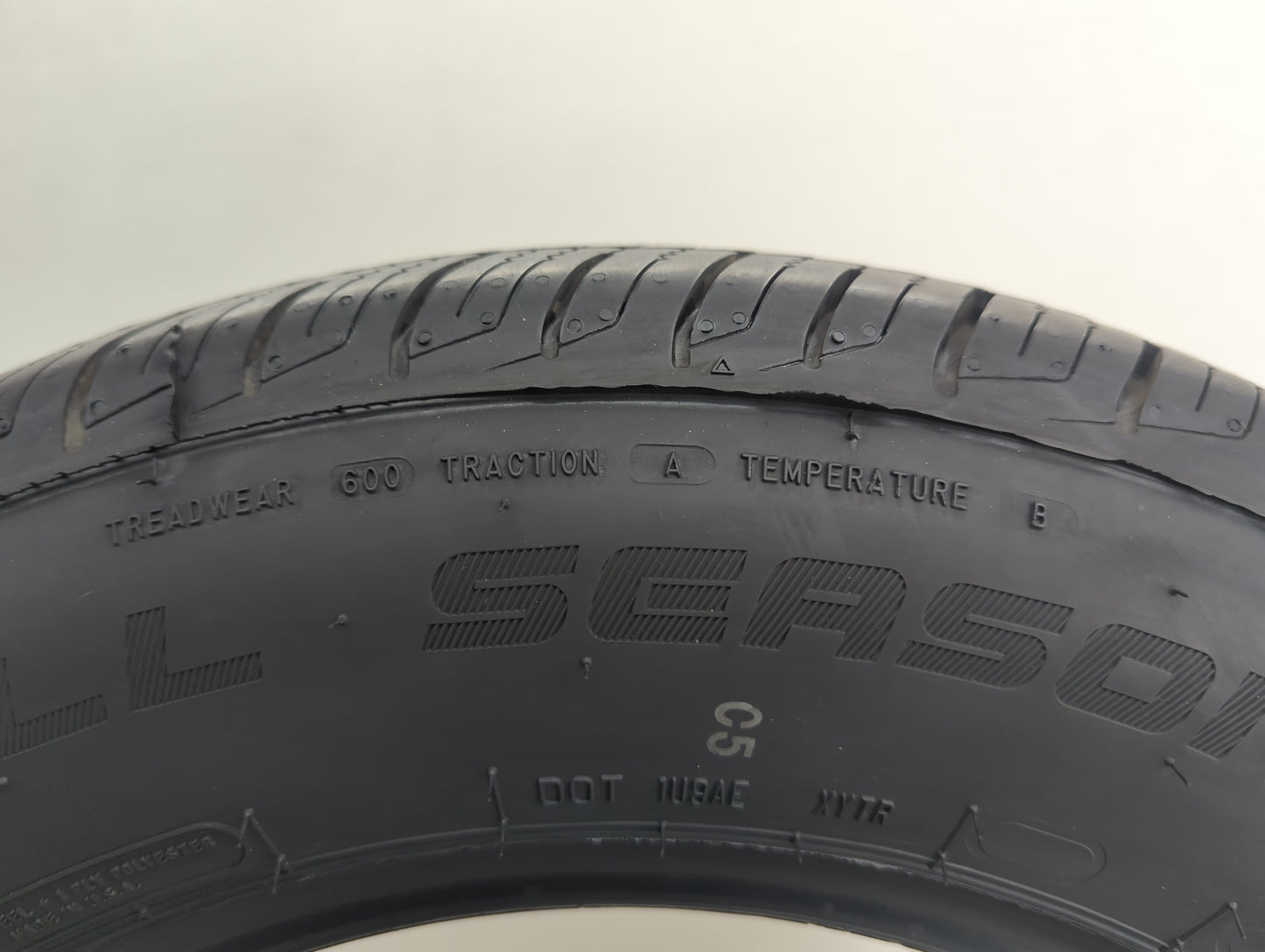 Used Tire 195/65R15 ARIZONA SILVER EDITION 91H - Tread Depth 8/32 - Oemusedautoparts1.com
