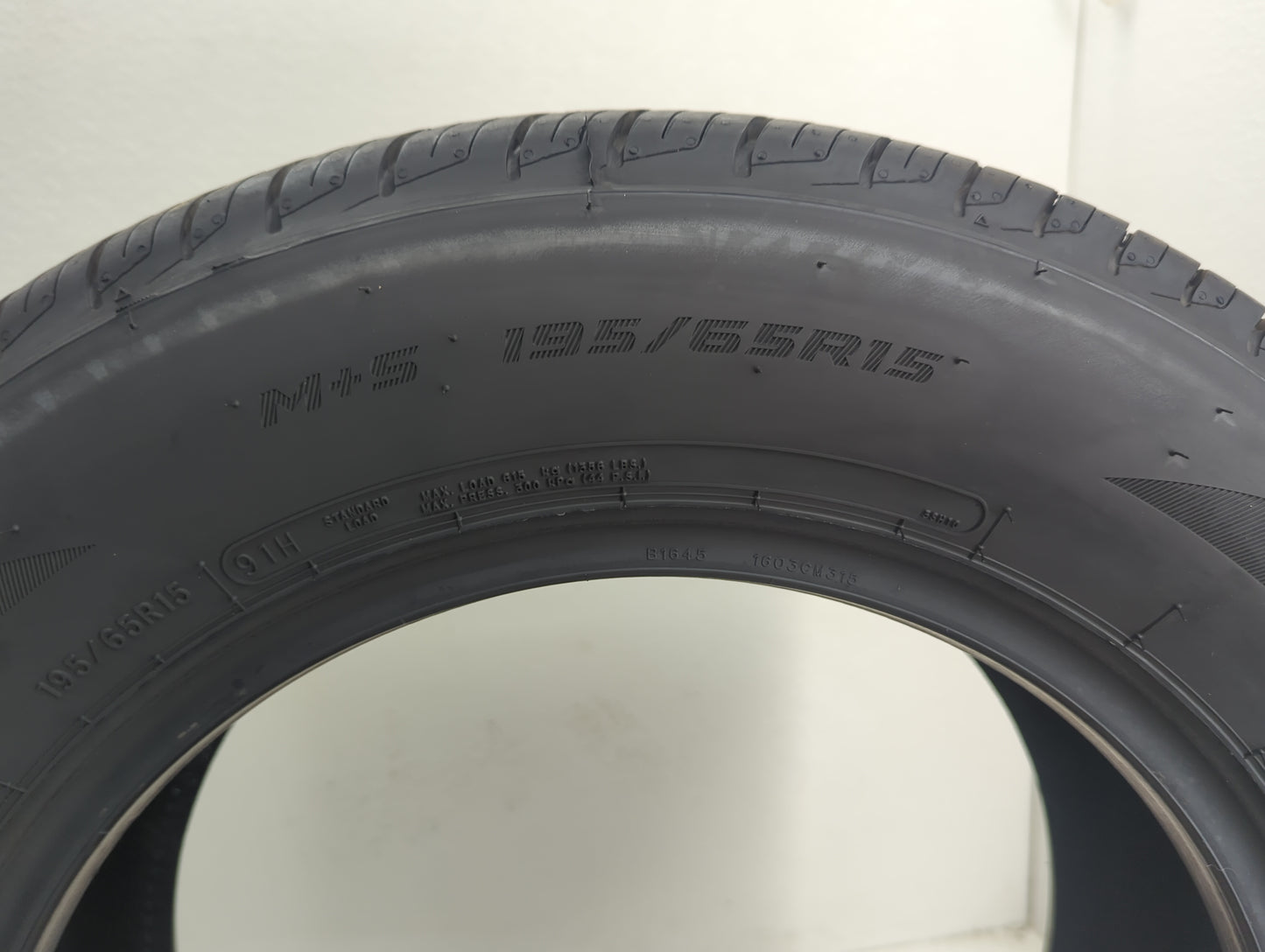 Used Tire 195/65R15 ARIZONA SILVER EDITION 91H - Tread Depth 8/32 - Oemusedautoparts1.com