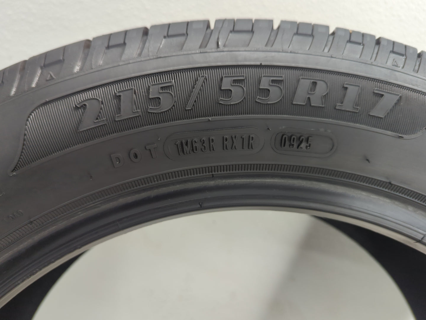Used Tire 215/55R17 GOODYEAR RELIANT 94V - Tread Depth 10/32 - Oemusedautoparts1.com