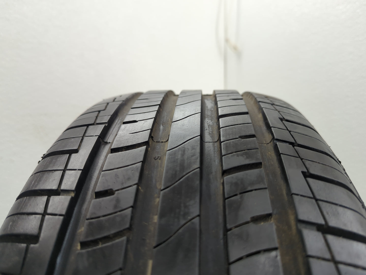 Used Tire 205/55R16 MASTERCRAFT STRATUS AS 94H - Tread Depth 10/32 - Oemusedautoparts1.com