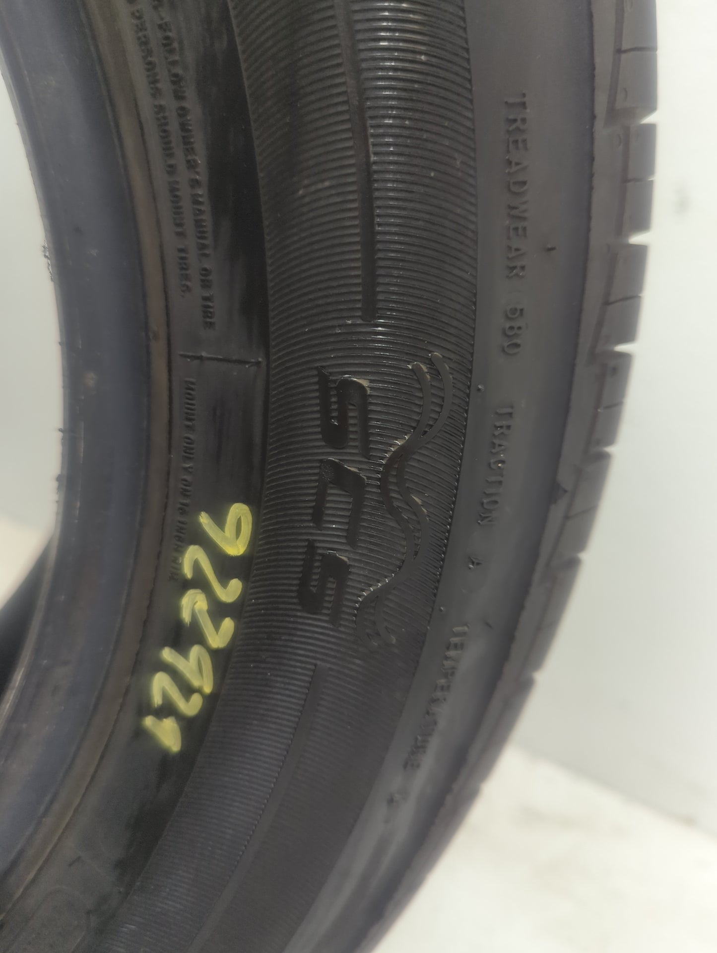 Used Tire 215/60R16 MASTERCRAFT SRT-TOURING 95V - Tread Depth 9/32 - Oemusedautoparts1.com