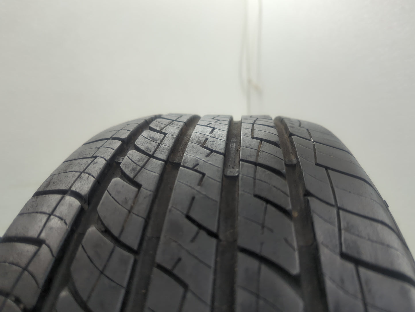 Used Tire 215/60R16 MASTERCRAFT SRT-TOURING 95V - Tread Depth 9/32 - Oemusedautoparts1.com