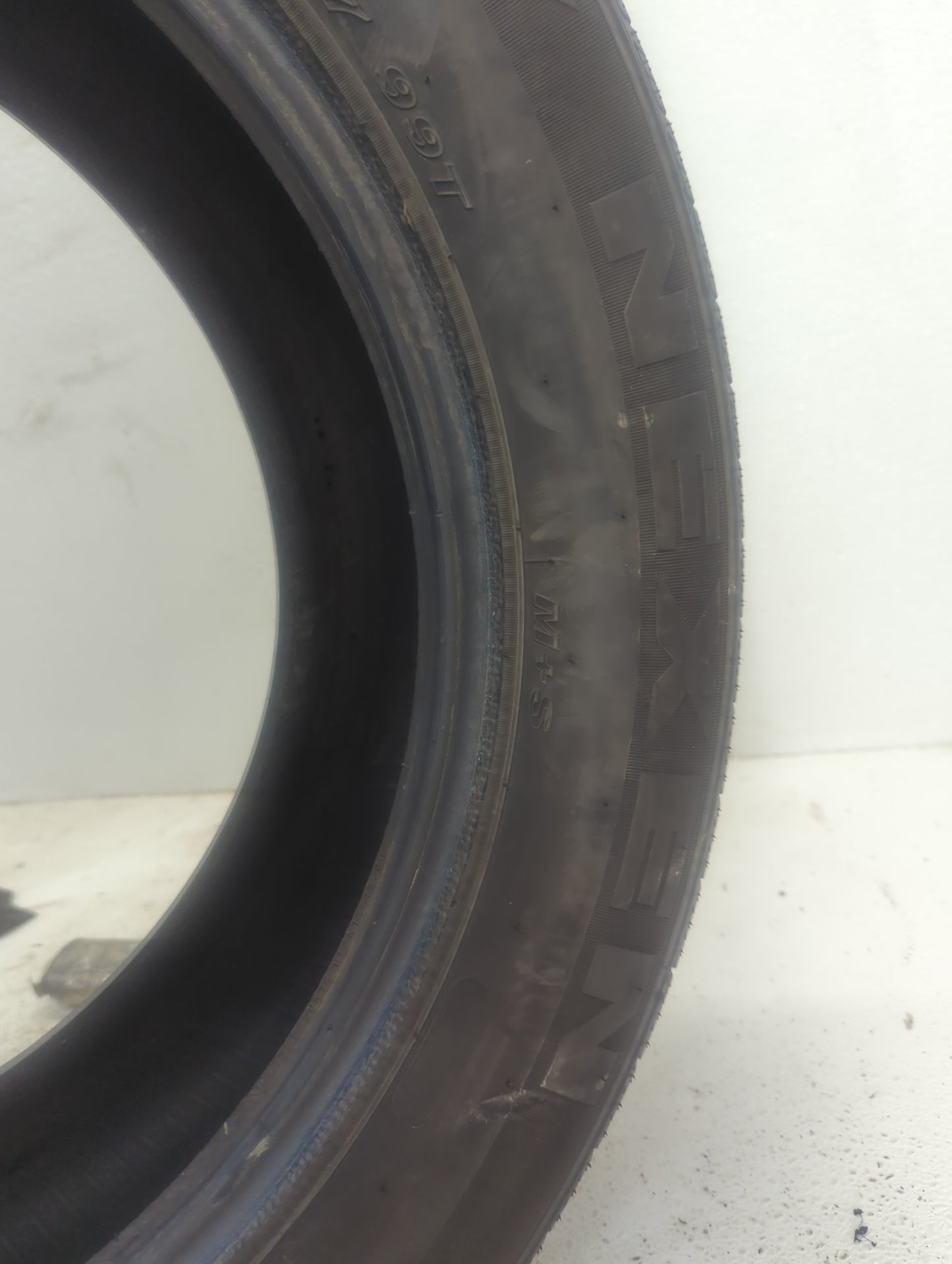 Used Tire 225/60R17 NEXEN ARIA AH7 99T - Tread Depth 8/32 - Oemusedautoparts1.com