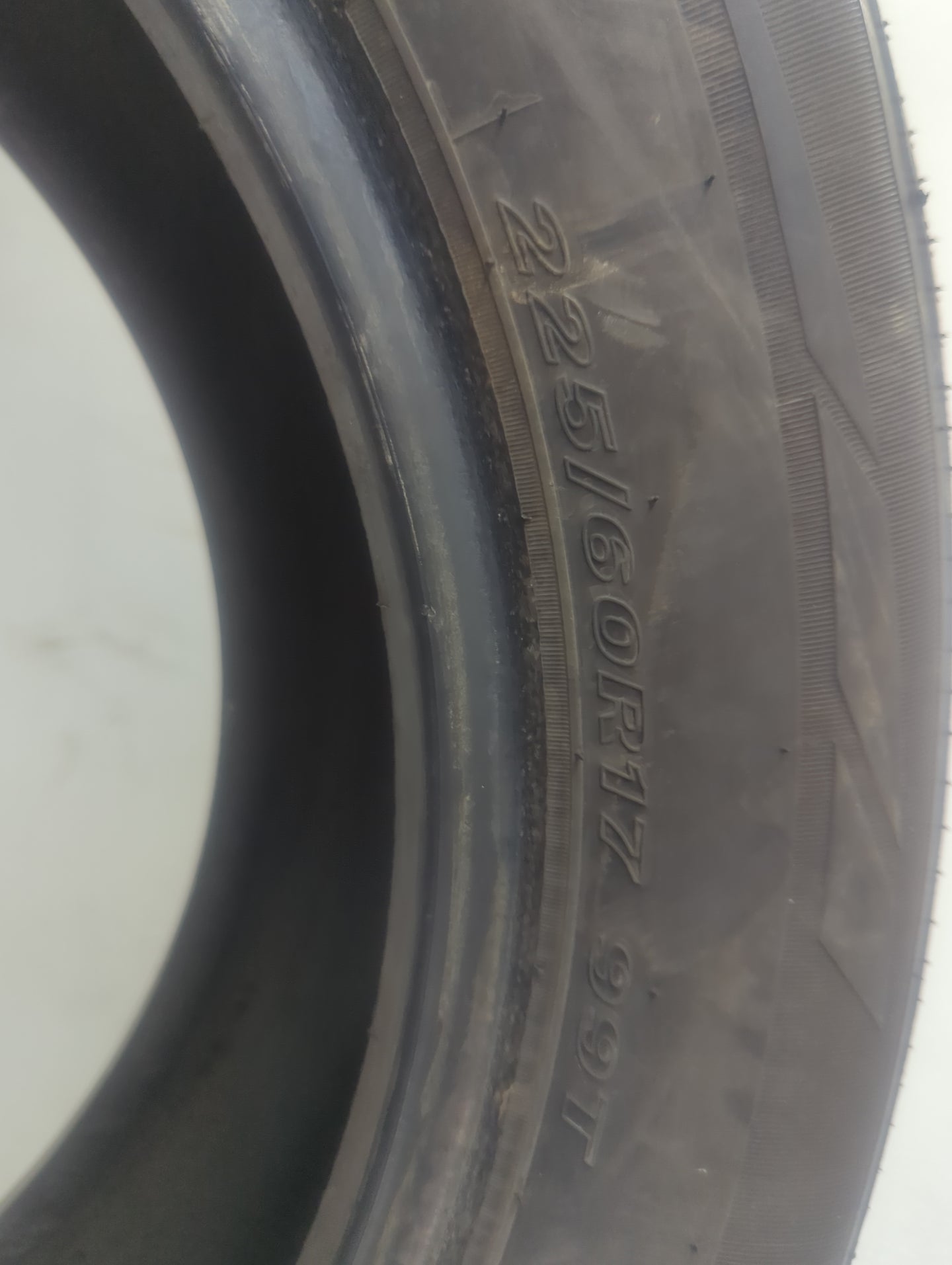 Used Tire 225/60R17 NEXEN ARIA AH7 99T - Tread Depth 8/32 - Oemusedautoparts1.com