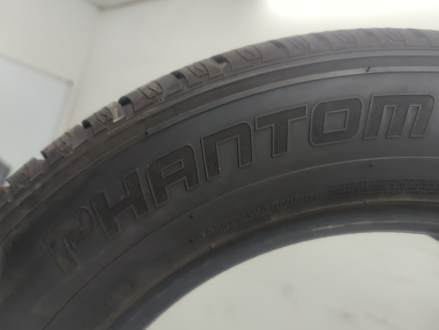 Used Tire 235/60R/18 PHANTOM C-SPORT 107V - Tread Depth 10/32 - Oemusedautoparts1.com