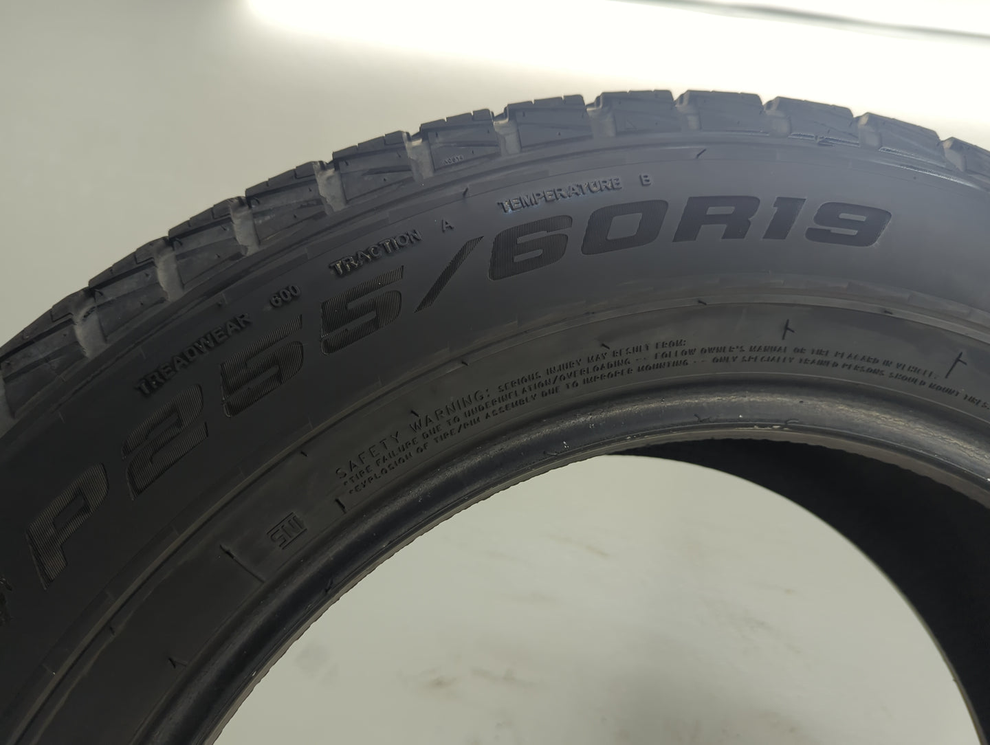 Used Tire 255/60R19 GT RADIAL ADVENTURO HT 108H - Tread Depth 6.5/32 - Oemusedautoparts1.com
