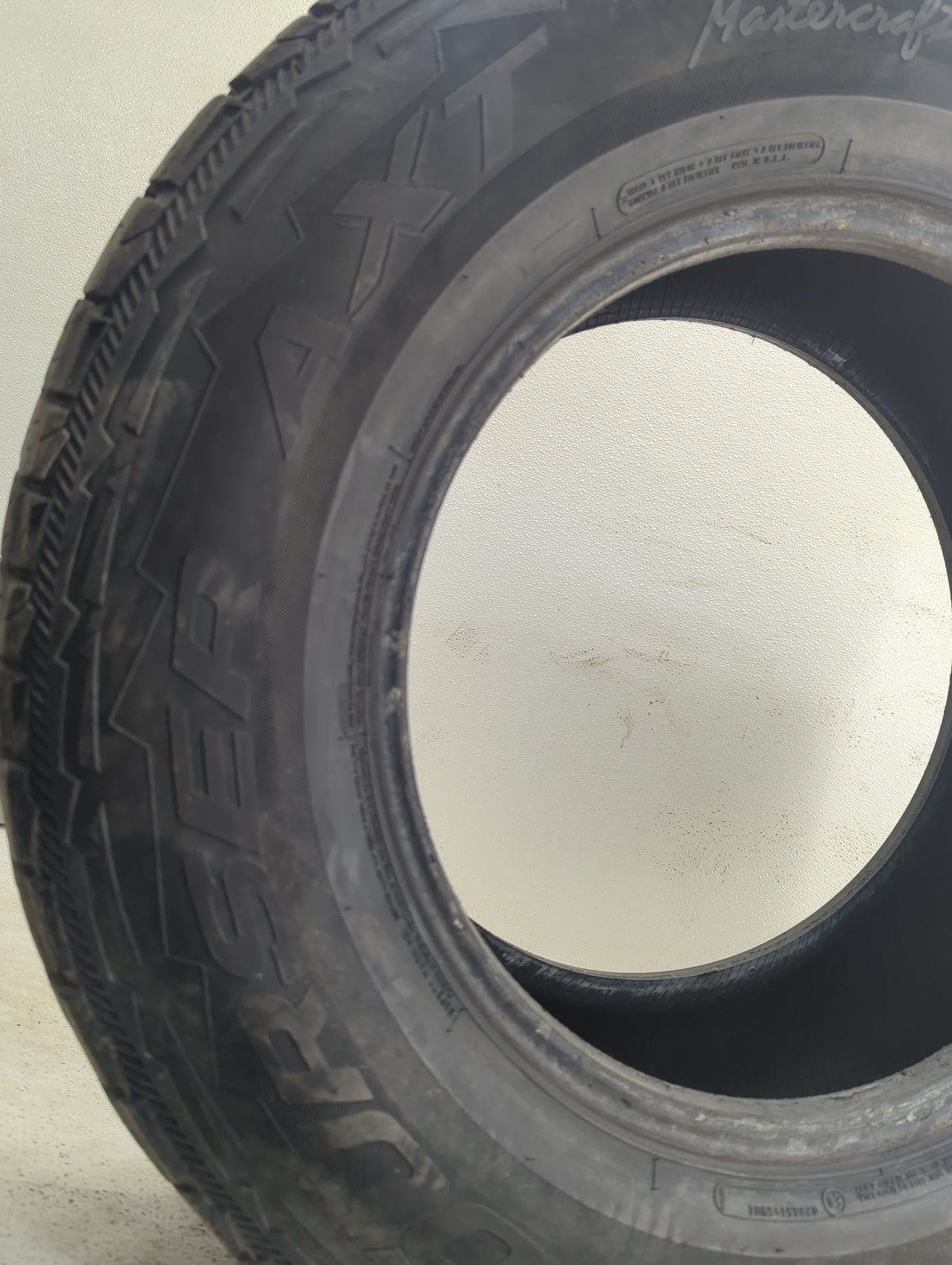 Used Tire 265/70R17 MASTERCRAFT COURSER AXT 115T - Tread Depth 6/32 - Oemusedautoparts1.com