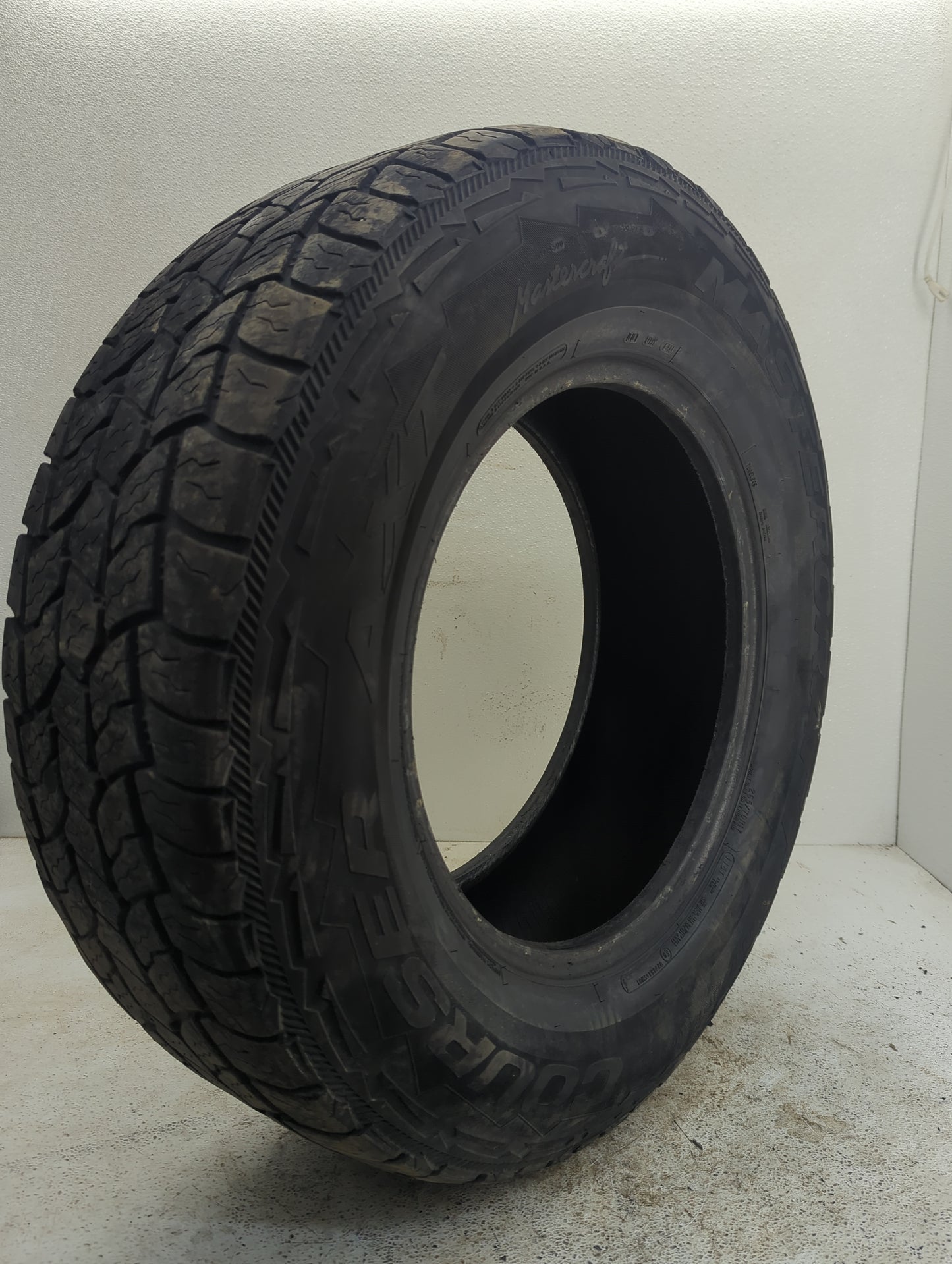 Used Tire 265/70R17 MASTERCRAFT COURSER AXT 115T - Tread Depth 6/32 - Oemusedautoparts1.com
