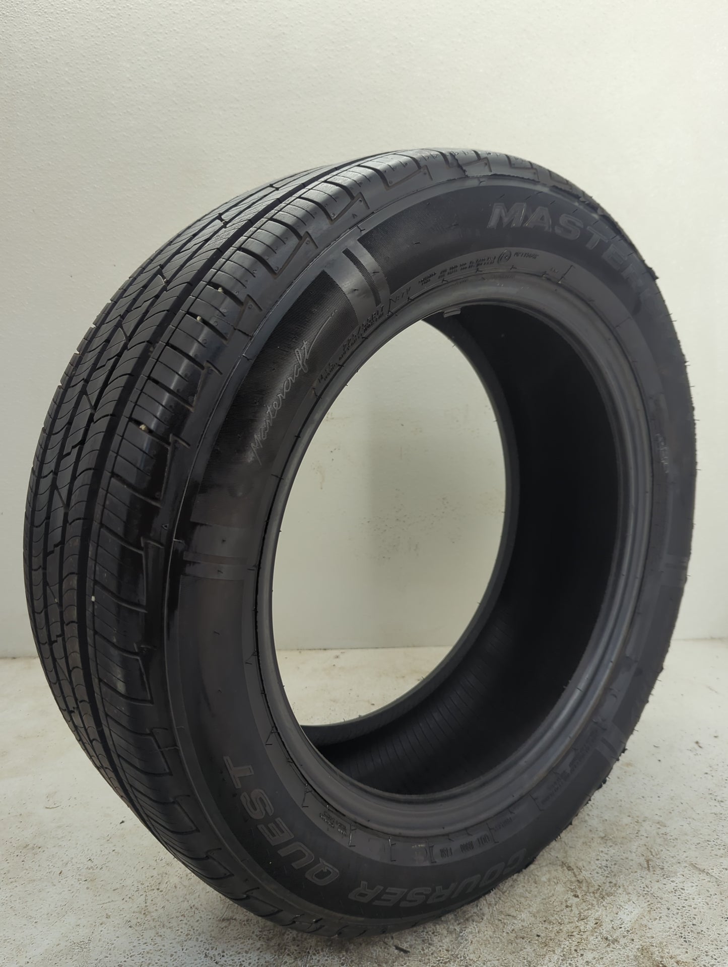 Used Tire 225/55R17 MASTERCRAFT COURSER QUEST 97V - Tread Depth 8/32 - Oemusedautoparts1.com