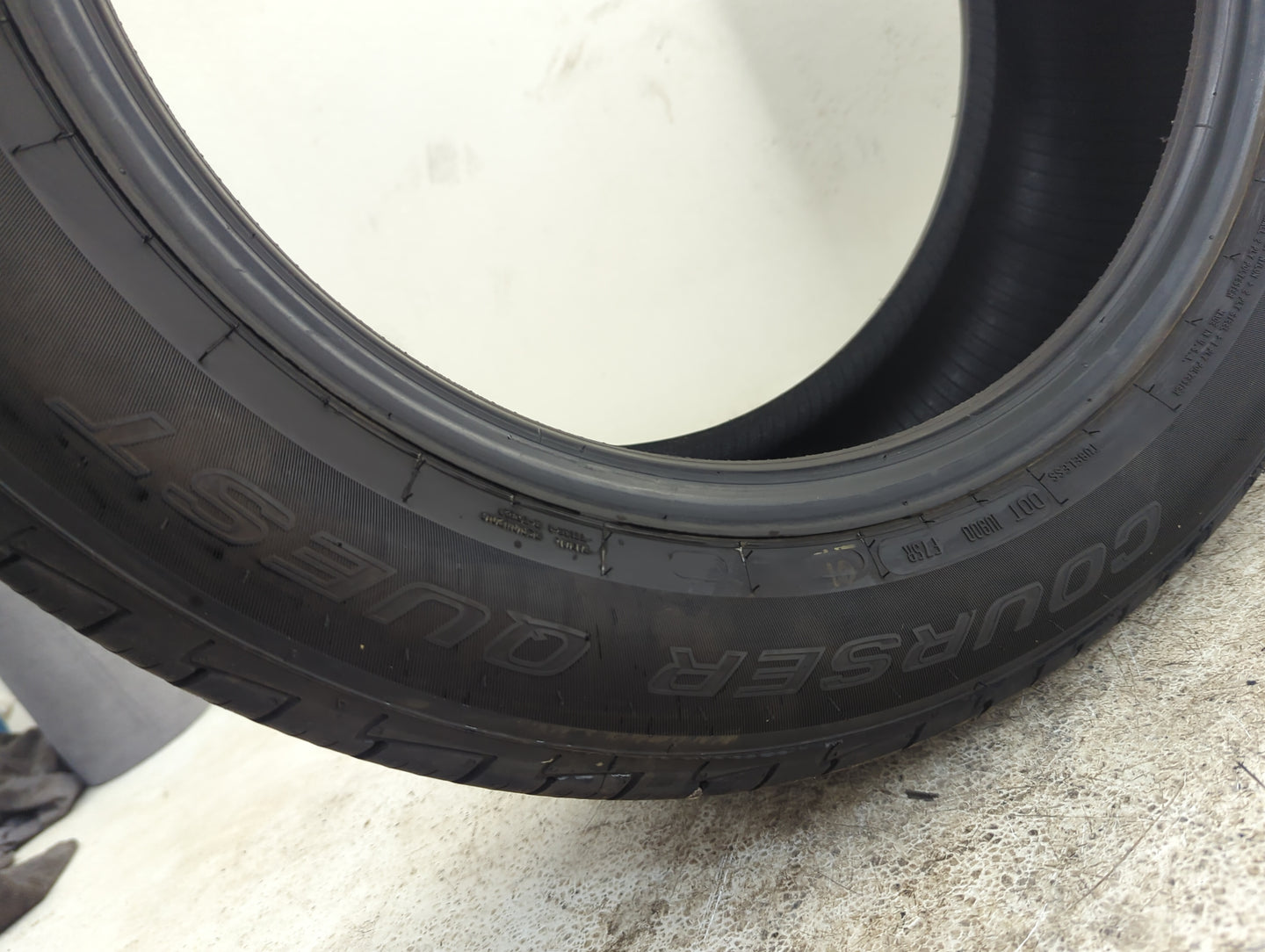 Used Tire 225/55R17 MASTERCRAFT COURSER QUEST 97V - Tread Depth 8/32 - Oemusedautoparts1.com