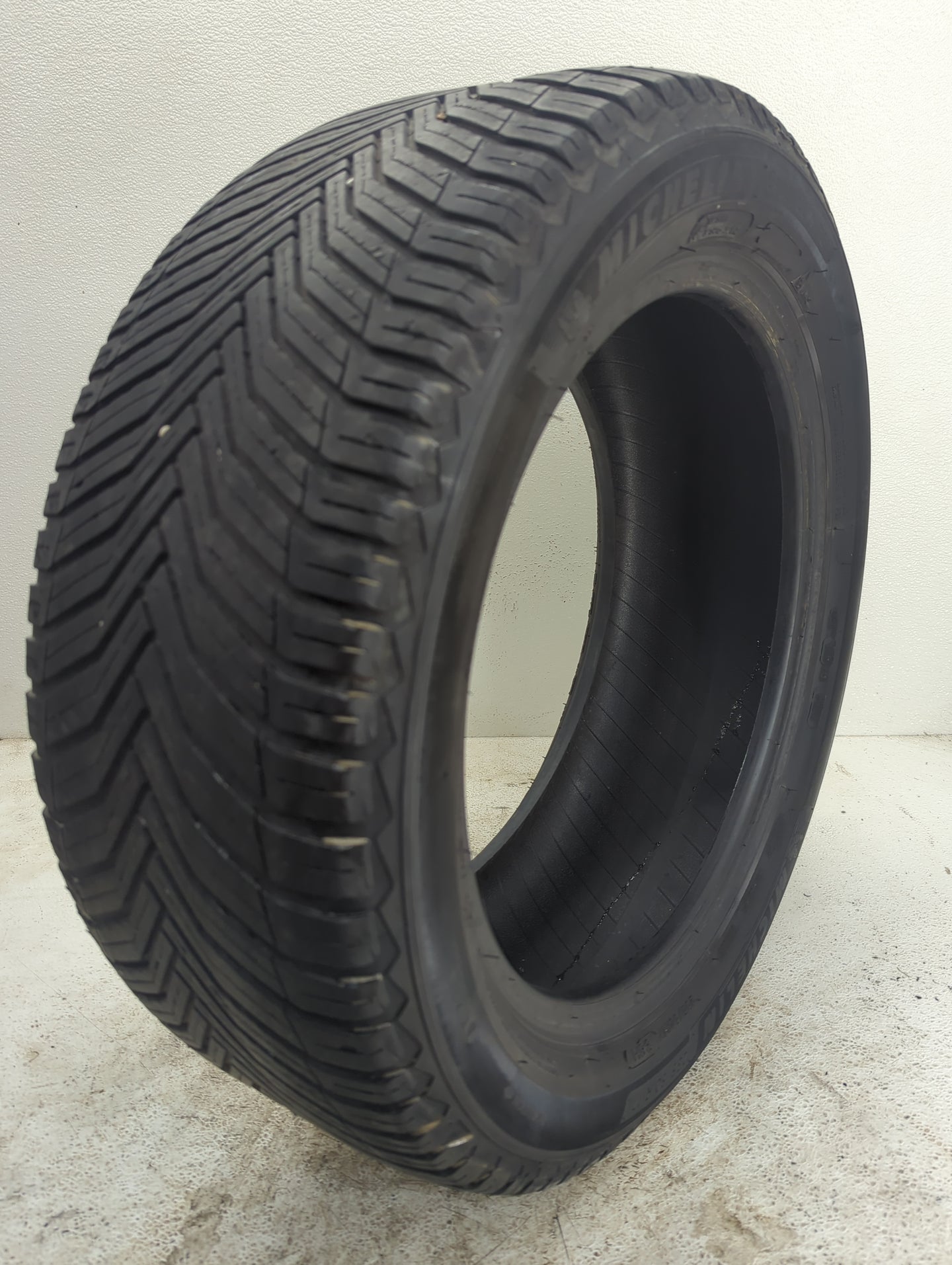 Used Tire 2325/50R17 MICHELIN CROSS CLIMATE 2 96H - Tread Depth 5/32 - Oemusedautoparts1.com