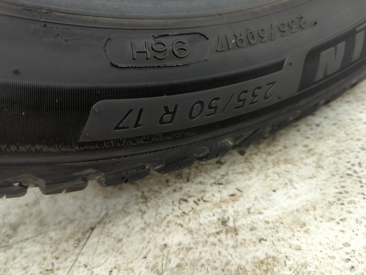 Used Tire 2325/50R17 MICHELIN CROSS CLIMATE 2 96H - Tread Depth 5/32 - Oemusedautoparts1.com