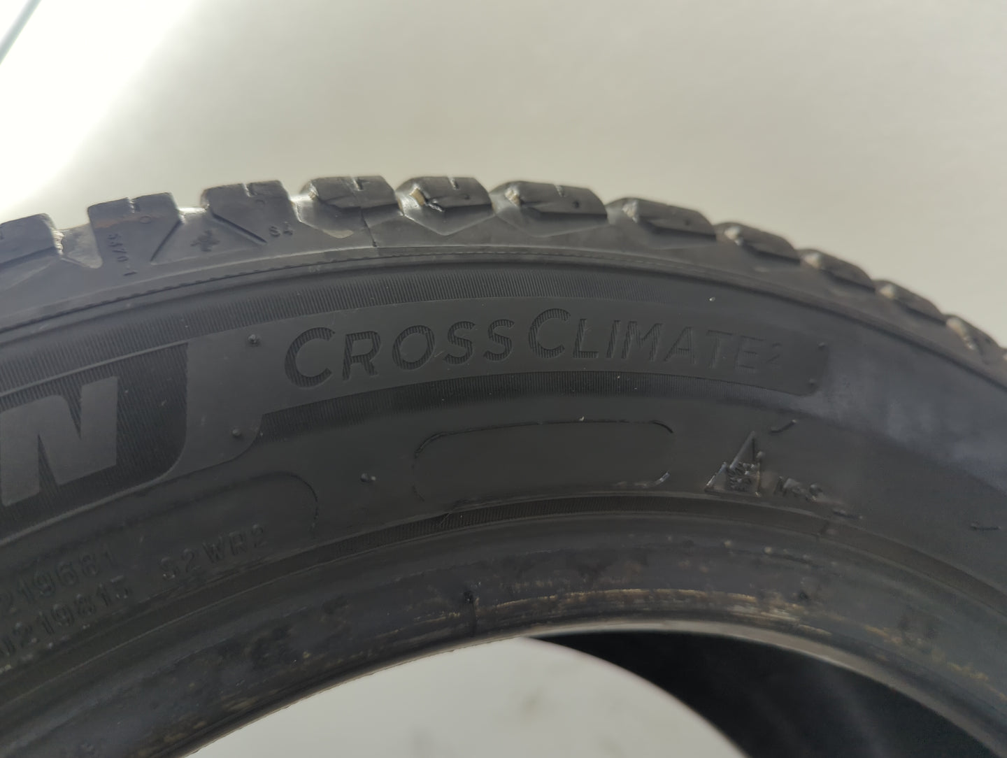 Used Tire 2325/50R17 MICHELIN CROSS CLIMATE 2 96H - Tread Depth 5/32 - Oemusedautoparts1.com