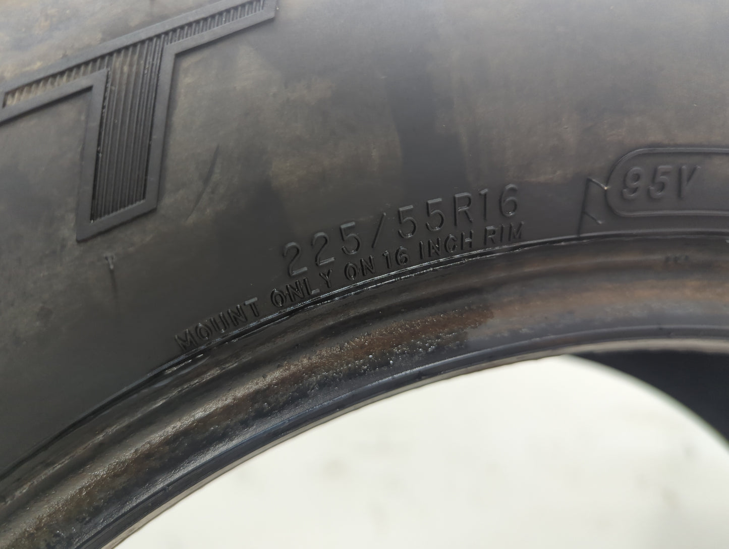 Used Tire 225/55R16 MASTERCRAFT LSR GRAND TOURING 95V - Tread Depth 7/32 - Oemusedautoparts1.com