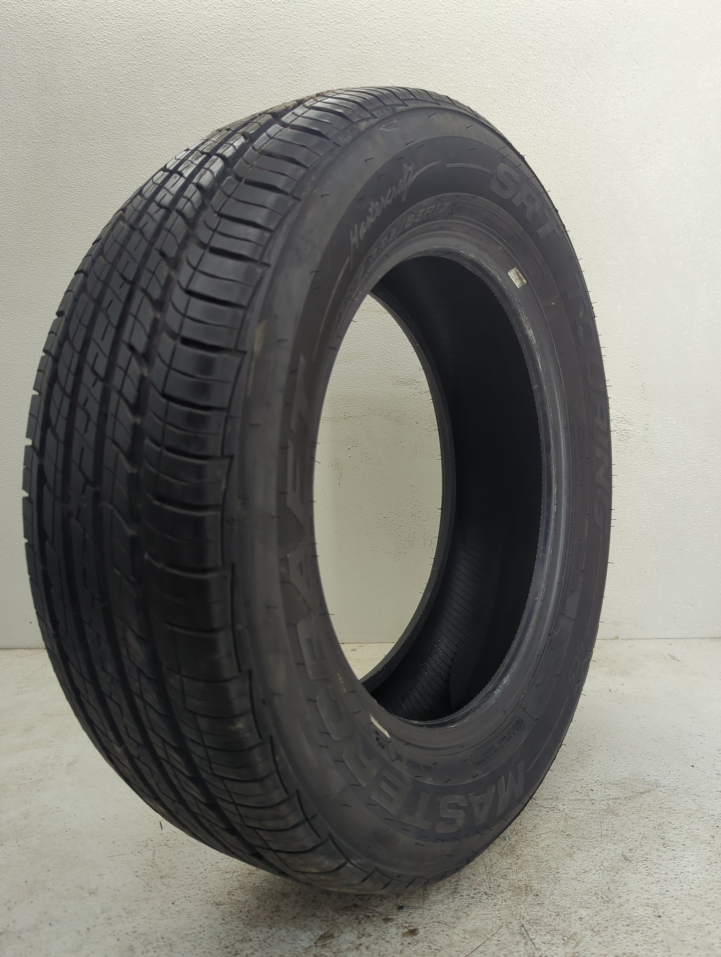 Used Tire 225/65R17 MASTERCRAFT SRT TOURING 102T - Tread Depth 9.5/32 - Oemusedautoparts1.com