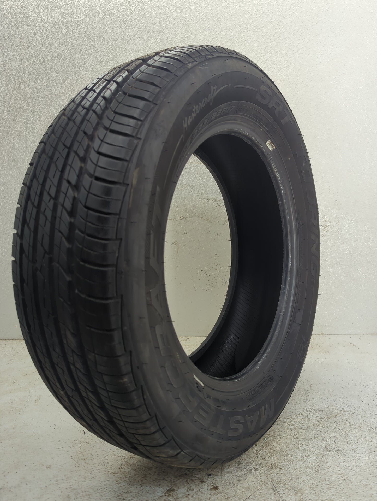 Used Tire 225/65R17 MASTERCRAFT SRT TOURING 102T - Tread Depth 9.5/32 - Oemusedautoparts1.com
