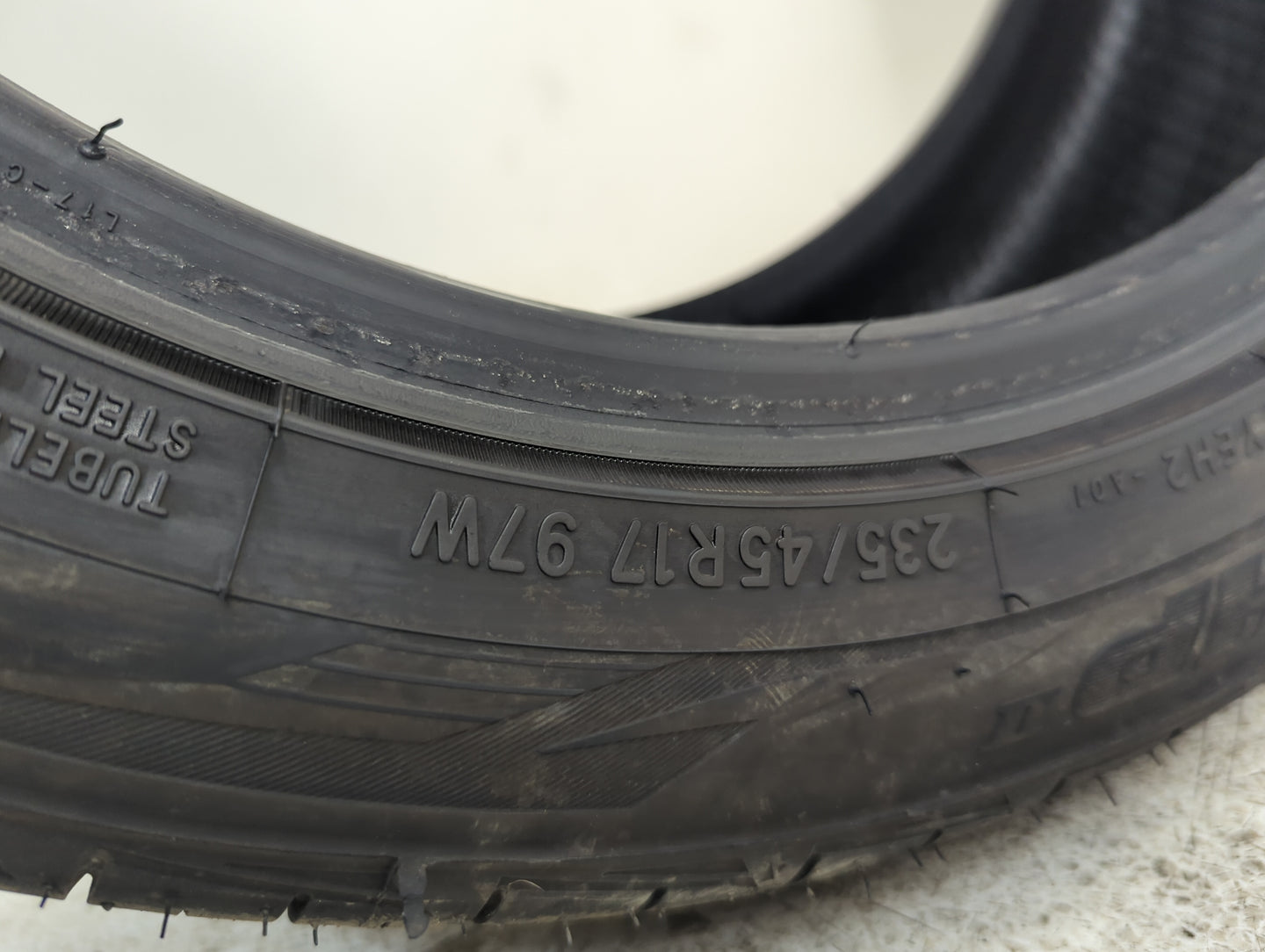 Used Tire 235/45R17 TOYO EXTENSA HP II 97W - Tread Depth 9/32 - Oemusedautoparts1.com