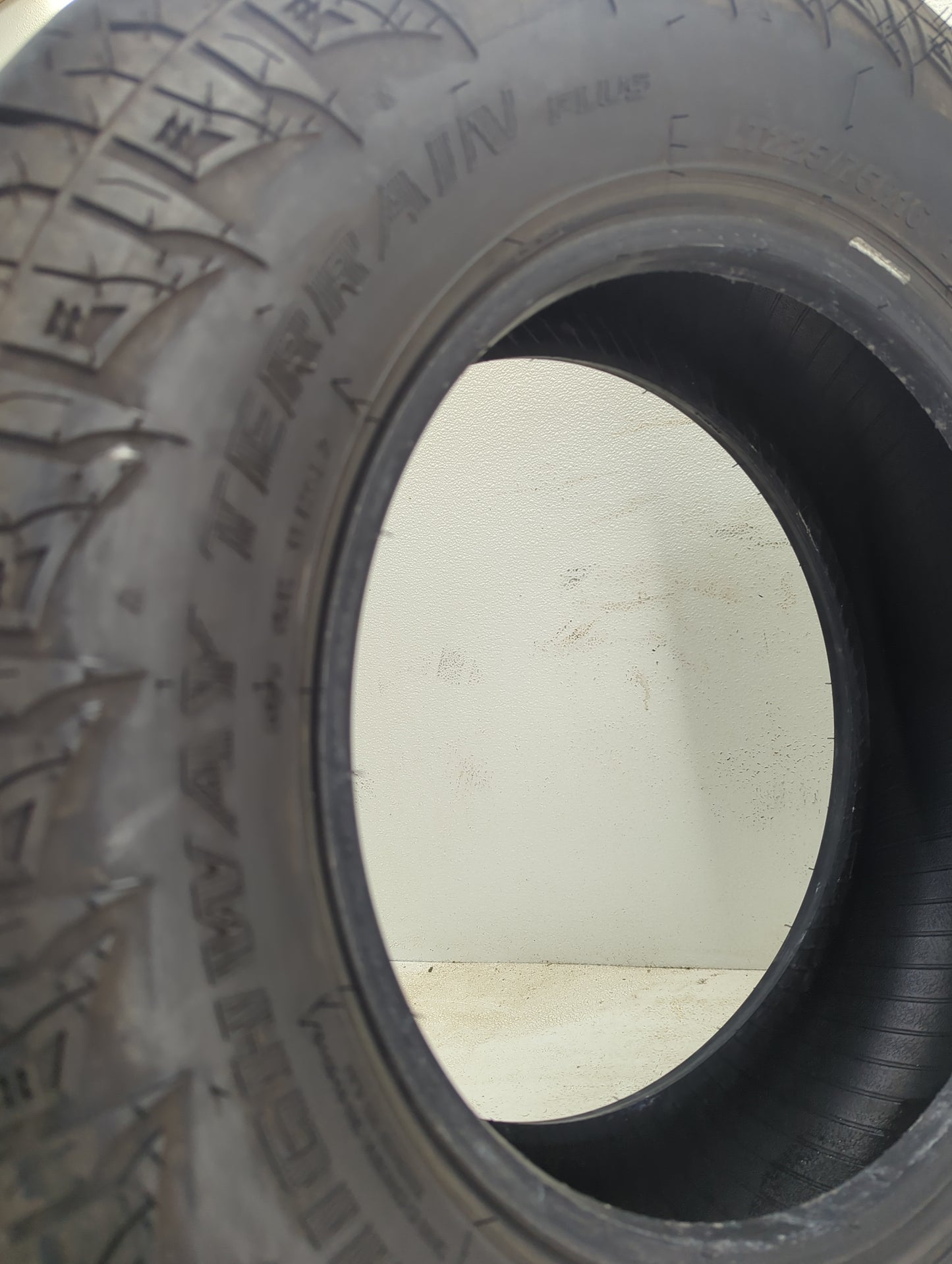 Used Tire LT225/75R16 CORSA HIGHWAY TERRAIN 115/112S - Tread Depth 11.5/32 - Oemusedautoparts1.com