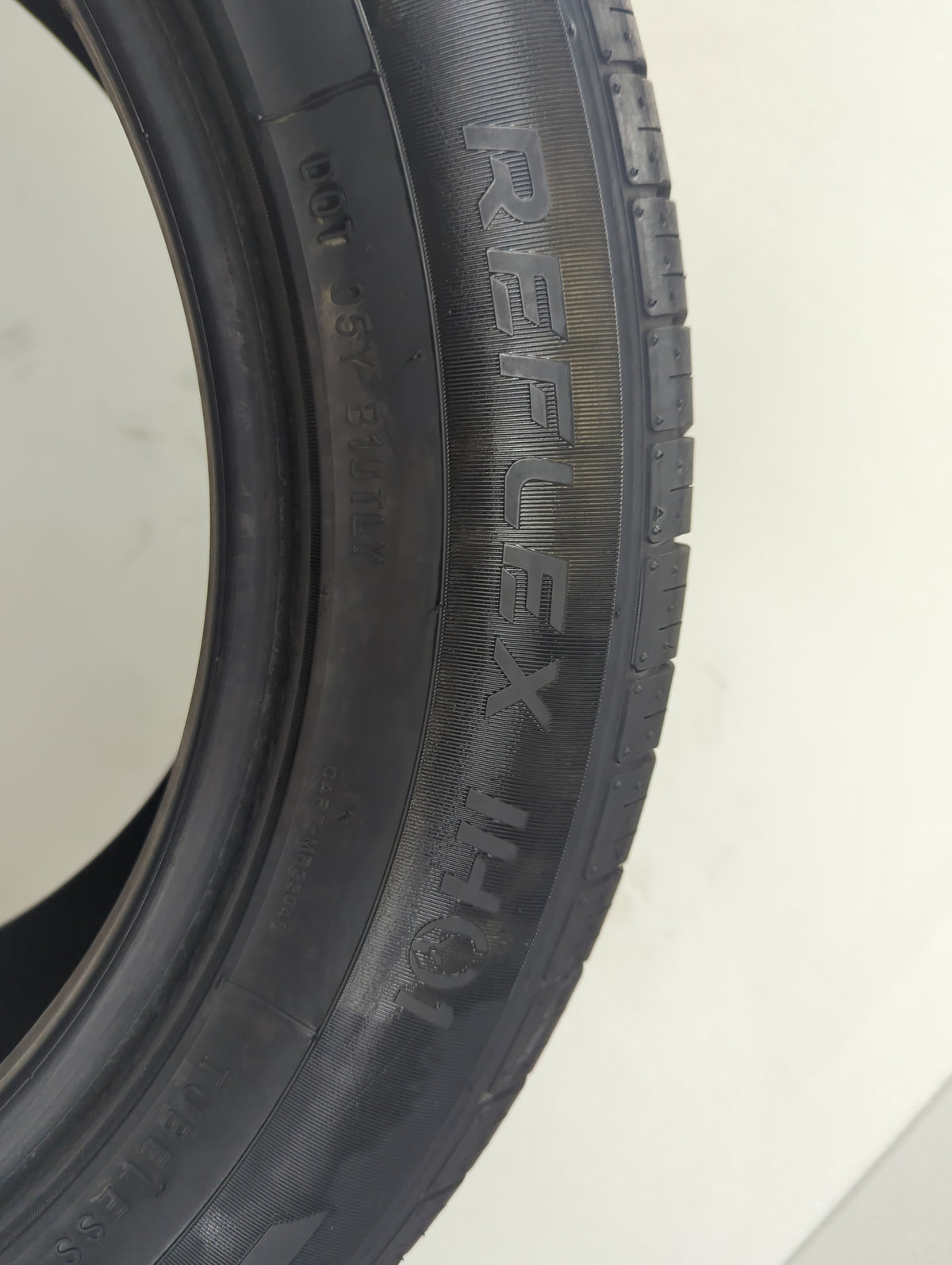 Used Tire 215/55R16 IRONHEAD REFLEX IHO1 97H - Tread Depth 8/32 - Oemusedautoparts1.com