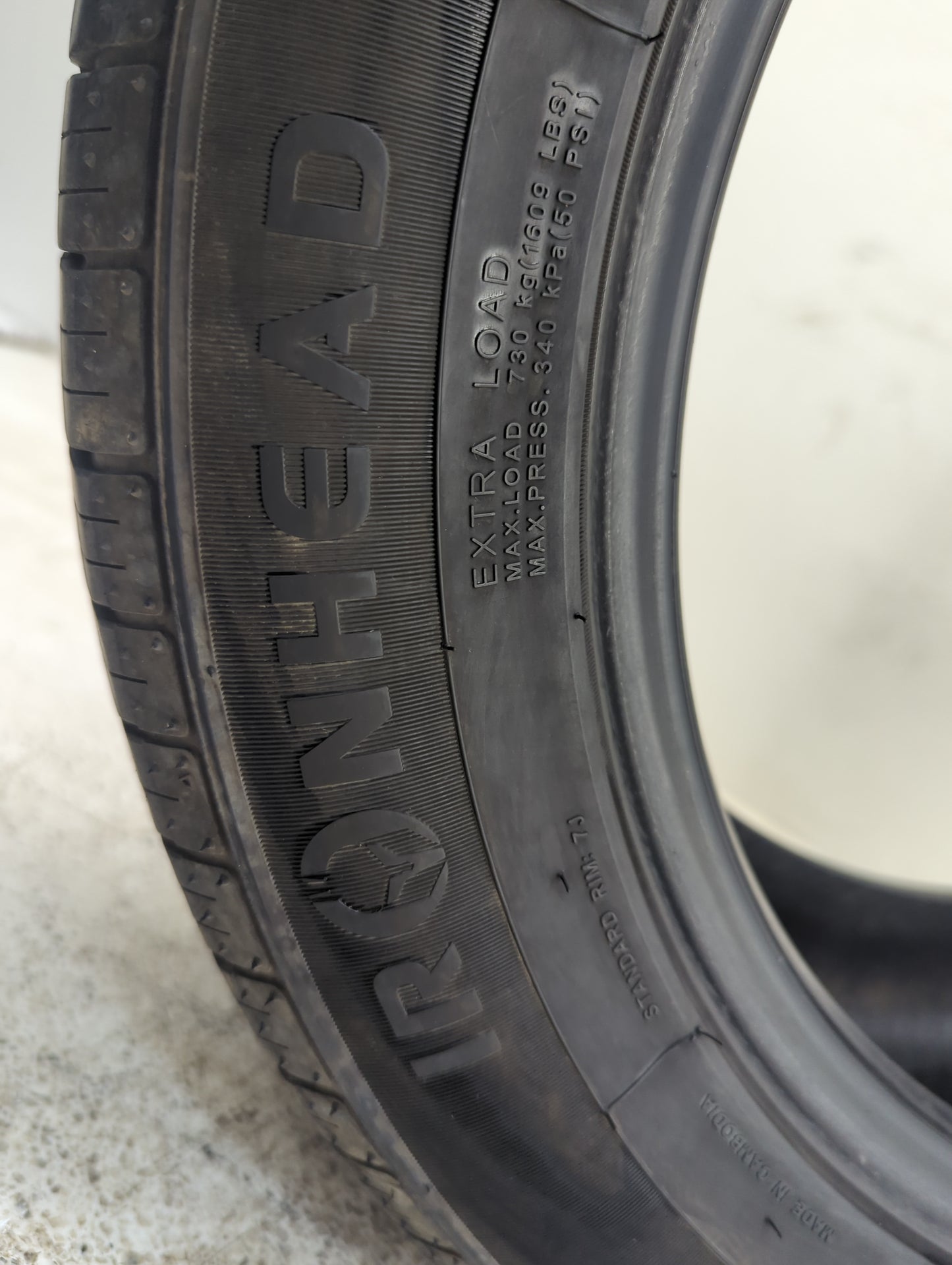 Used Tire 215/55R16 IRONHEAD REFLEX IHO1 97H - Tread Depth 8/32 - Oemusedautoparts1.com