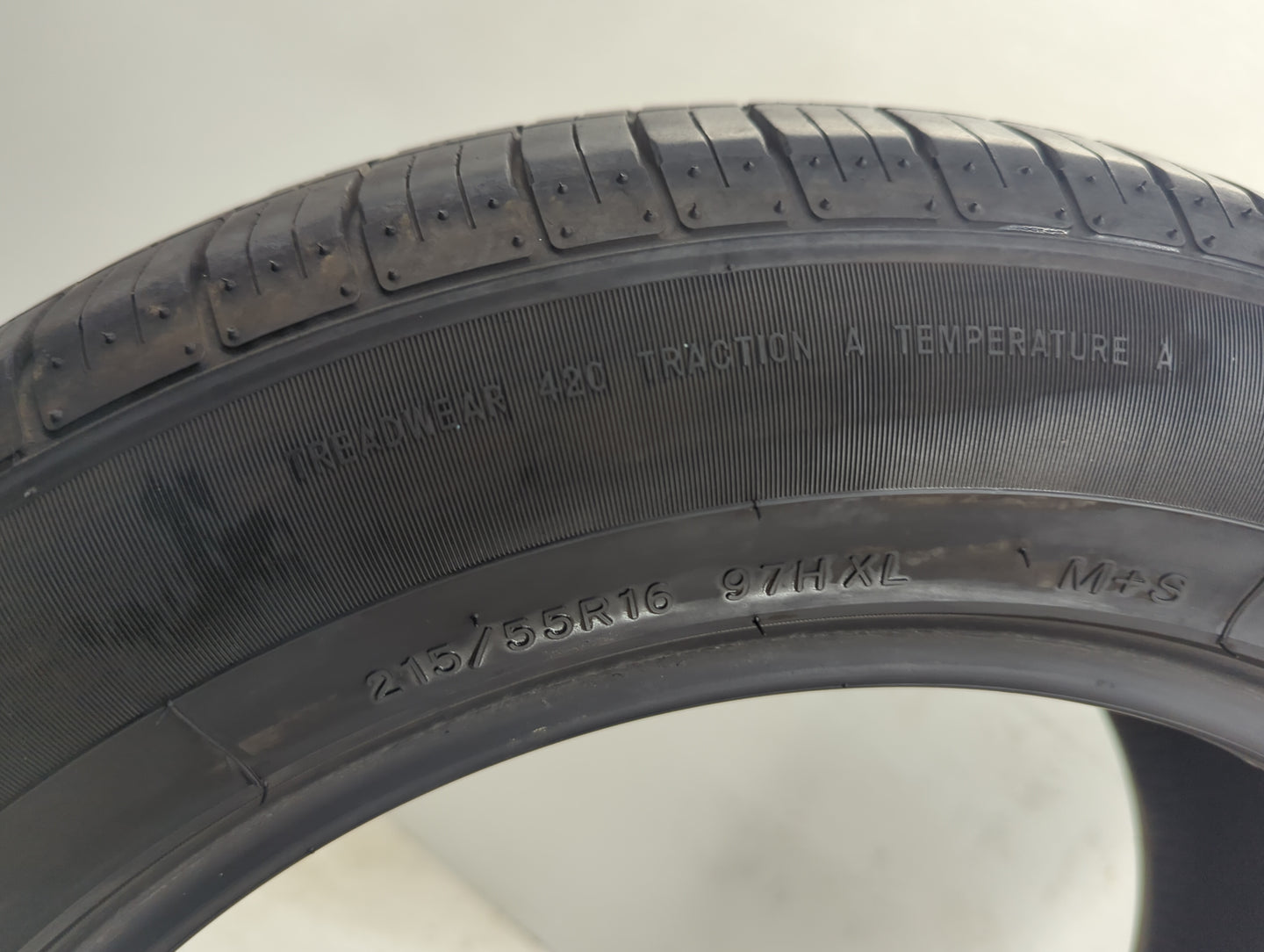 Used Tire 215/55R16 IRONHEAD REFLEX IHO1 97H - Tread Depth 8/32 - Oemusedautoparts1.com