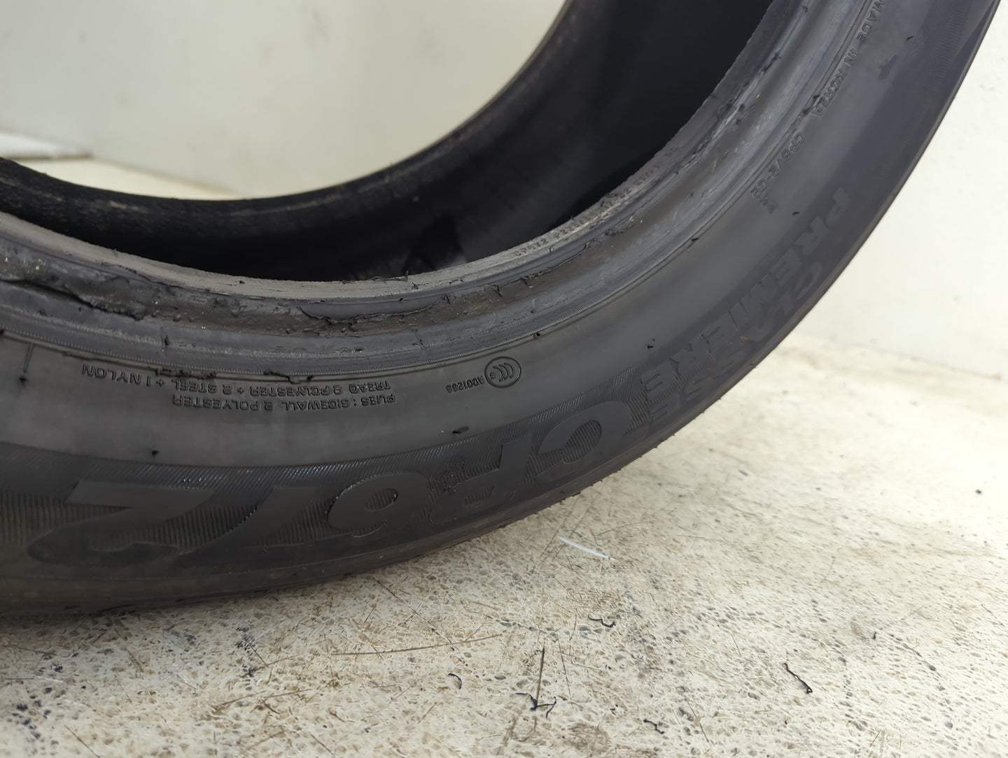 Used Tire P225/55R17 NEXEN CLASSE PREMIERE CP672 97H - Tread Depth 9/32 - Oemusedautoparts1.com