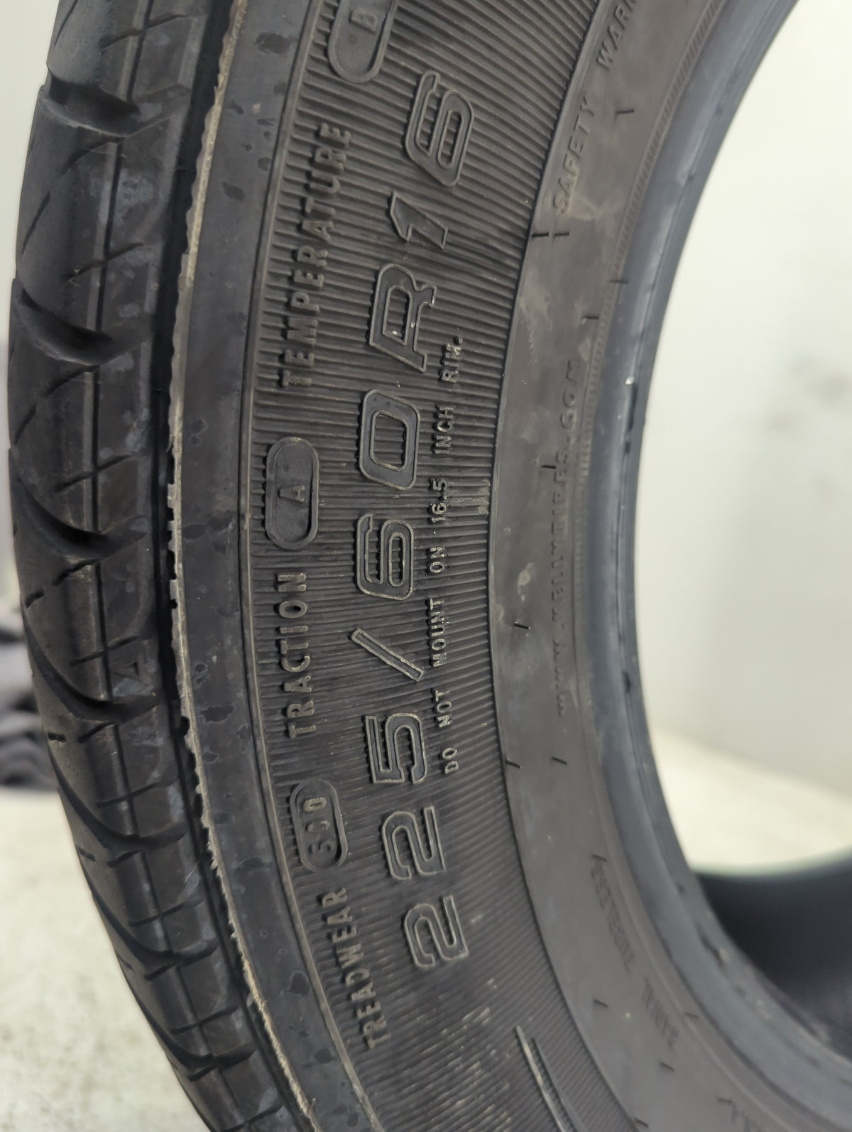 Used Tire 225/60R18 KELLEY EDGE A/S 98H - Tread Depth 6/32 - Oemusedautoparts1.com