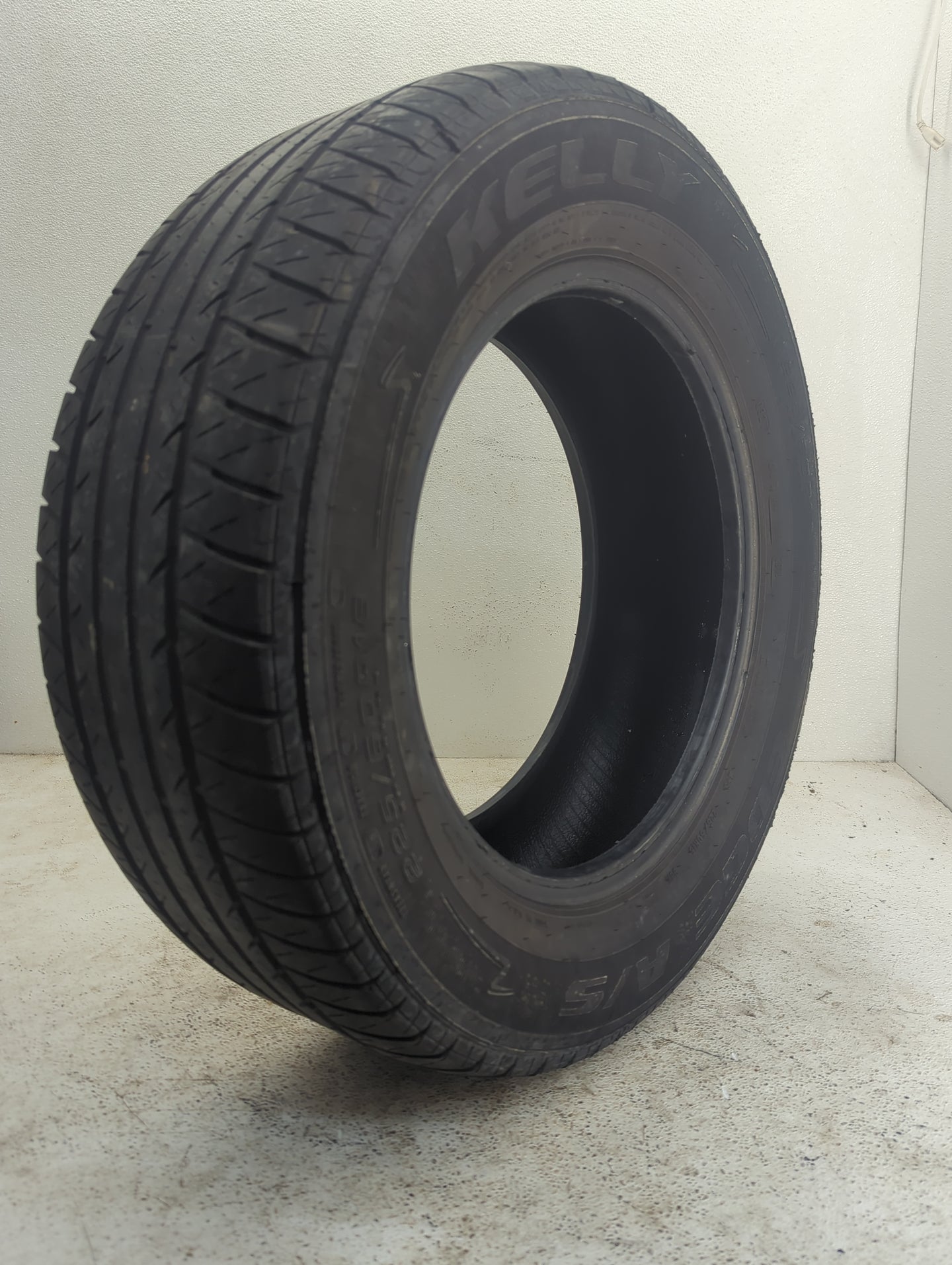 Used Tire 225/60R18 KELLEY EDGE A/S 98H - Tread Depth 6/32 - Oemusedautoparts1.com