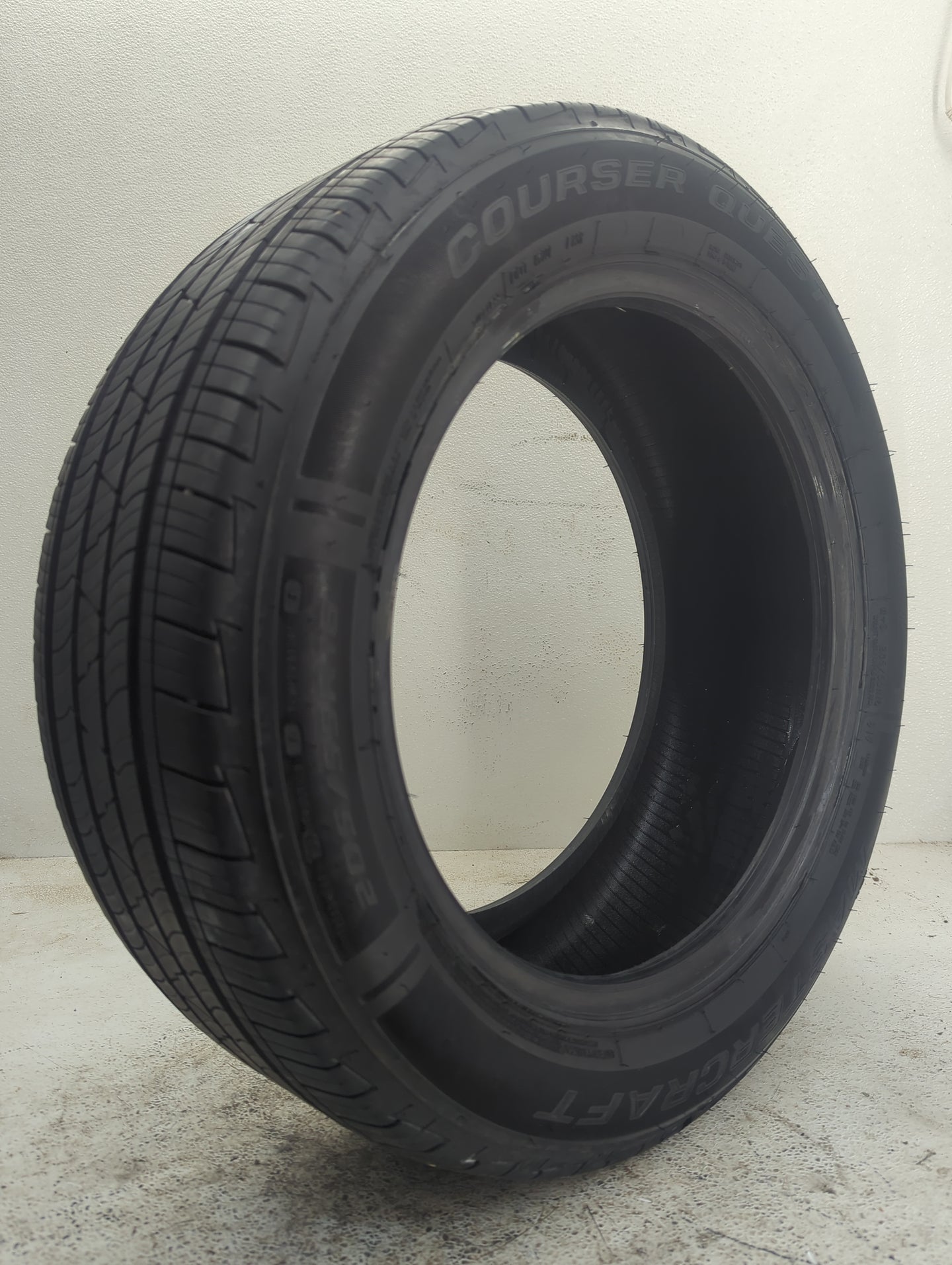 Used Tire 205/55R16 MASTERCRAFT COURSRE QUEST 91V - Tread Depth 8/32 - Oemusedautoparts1.com