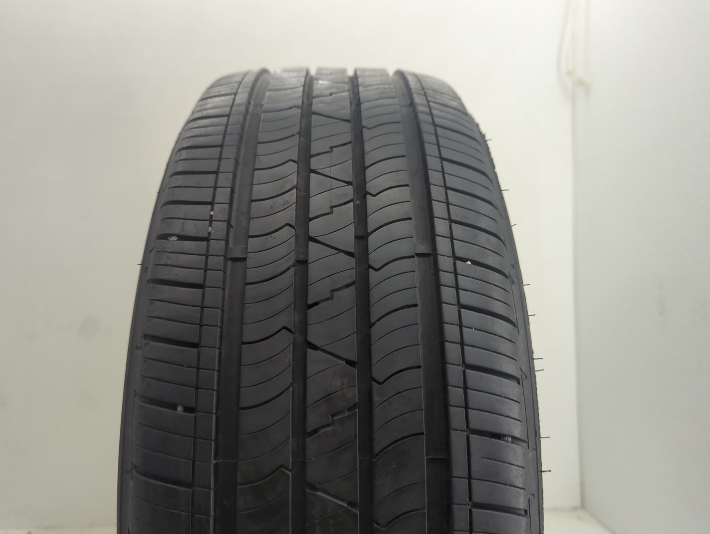 Used Tire 205/55R16 MASTERCRAFT COURSRE QUEST 91V - Tread Depth 8/32 - Oemusedautoparts1.com