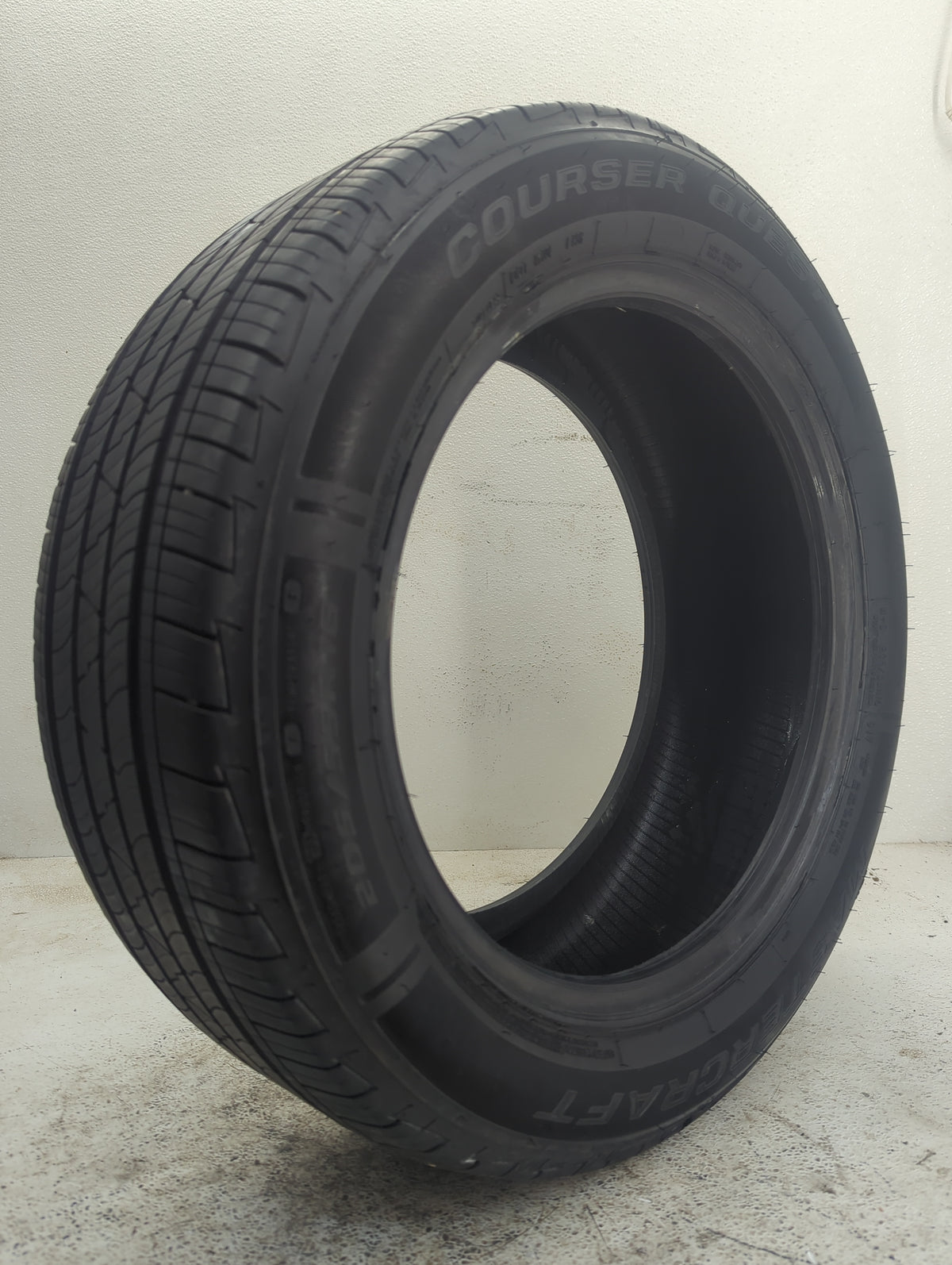 Used Tire 205/55R16 MASTERCRAFT COURSRE QUEST 91V - Tread Depth 8/32 - Oemusedautoparts1.com