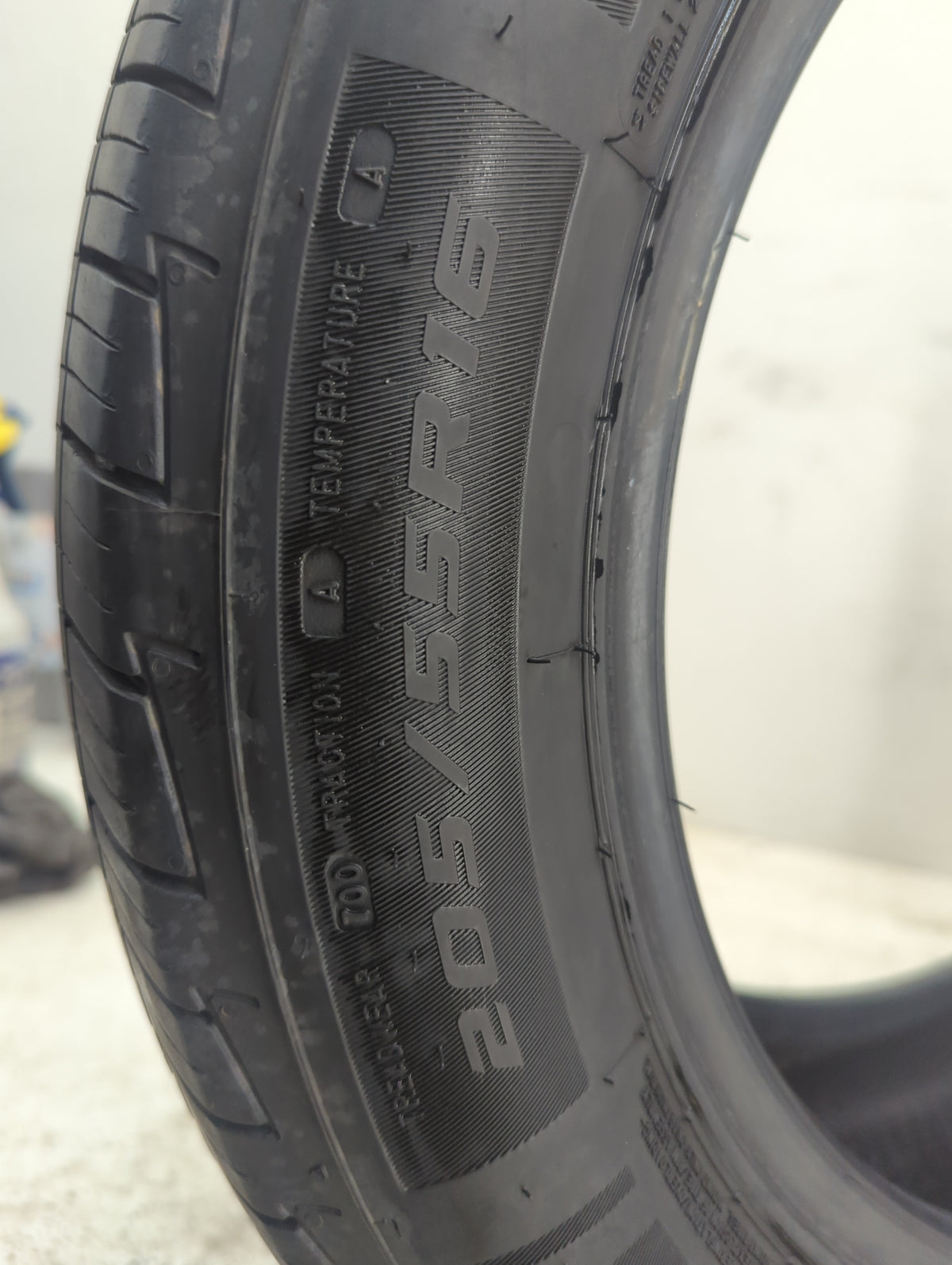 Used Tire 205/55R16 MASTERCRAFT COURSRE QUEST 91V - Tread Depth 8/32 - Oemusedautoparts1.com