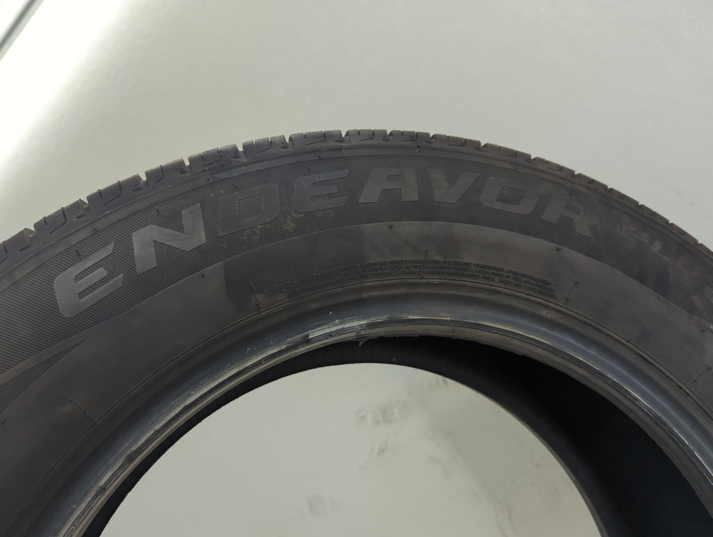 Used Tire 225/60RR17 COOPER ENDEAVOR PLUS 99H - Tread Depth 9.5/32 - Oemusedautoparts1.com