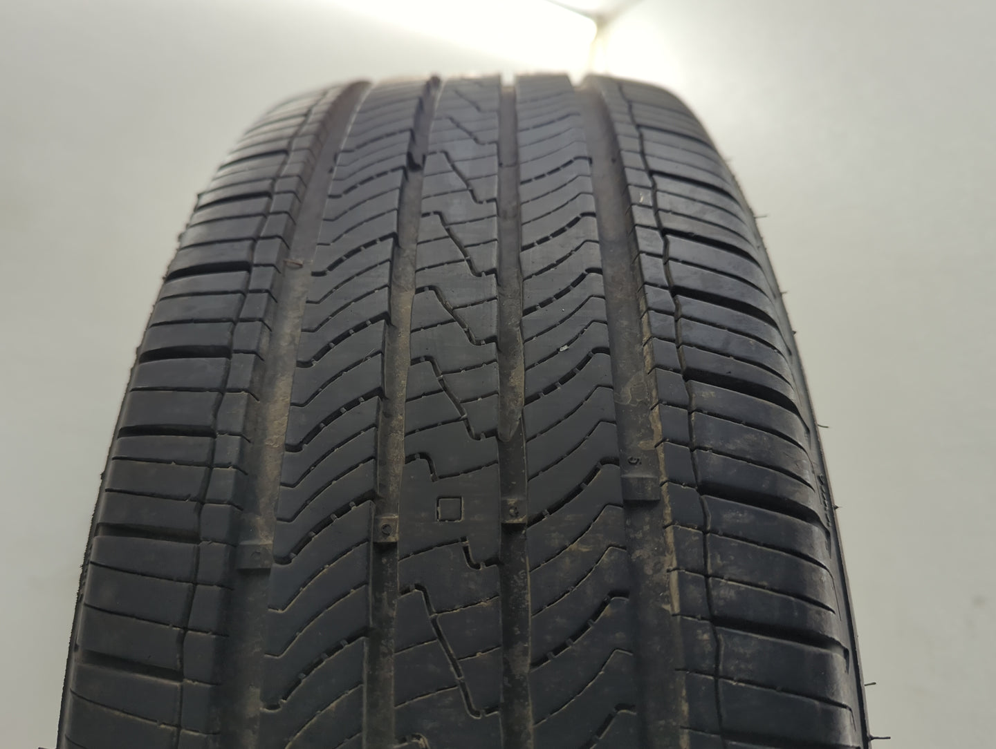 Used Tire 225/60R17 COOPER ENDEAVOR 99H - Tread Depth 9.5/32 - Oemusedautoparts1.com