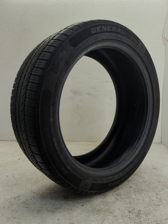 compare product Used Tire 235/45R19 GENERAL ALTIMAX RT45 95H - Tread Depth 8/32
