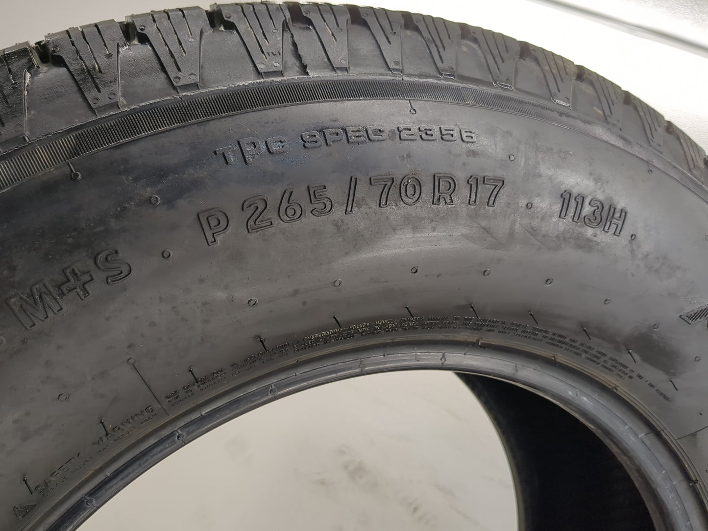 Used Tire P265/70R17 GENERAL AMERITRAC 113H - Tread Depth 15/32 - Oemusedautoparts1.com